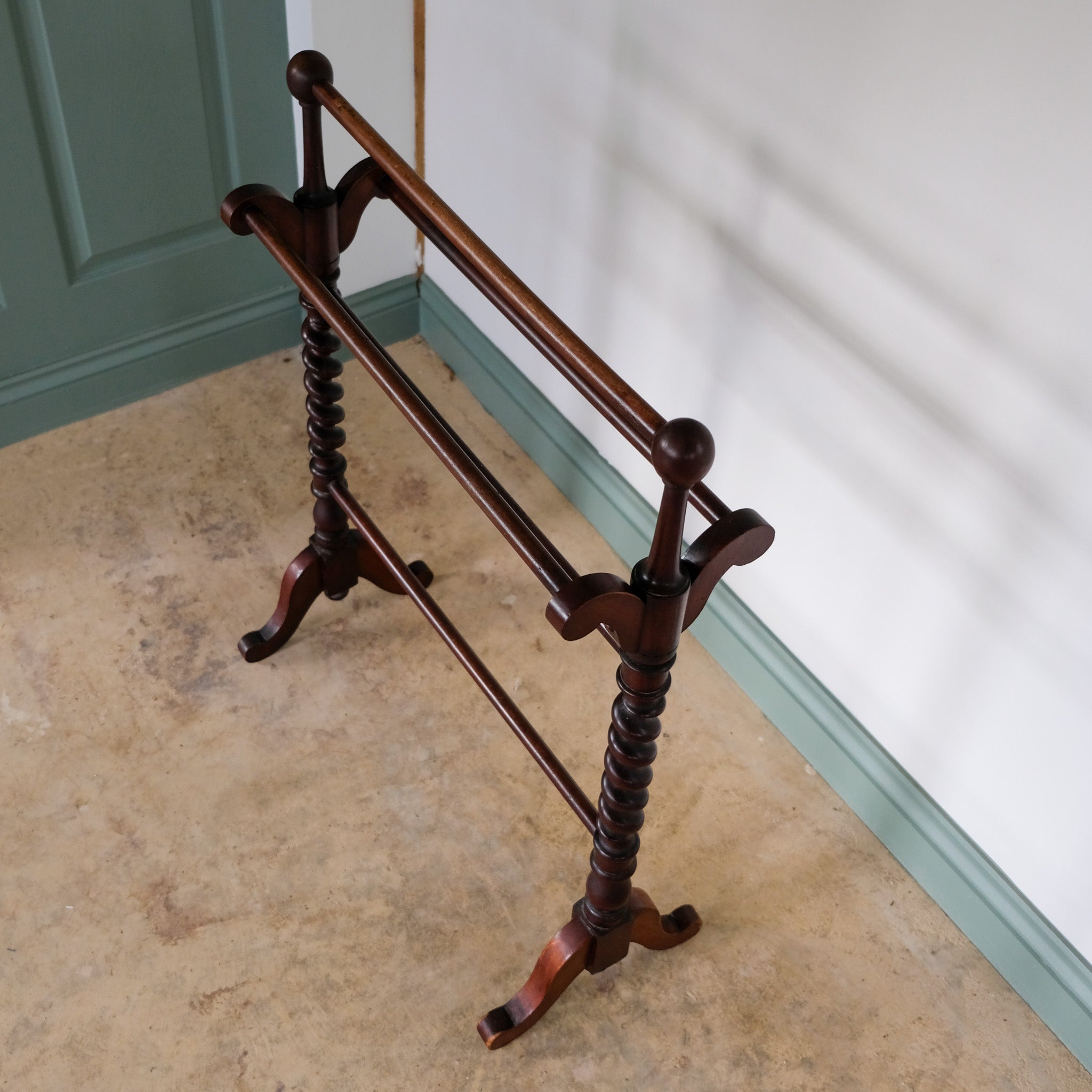 LARGE VICTORIAN MAHOGANY TOWEL RAIL