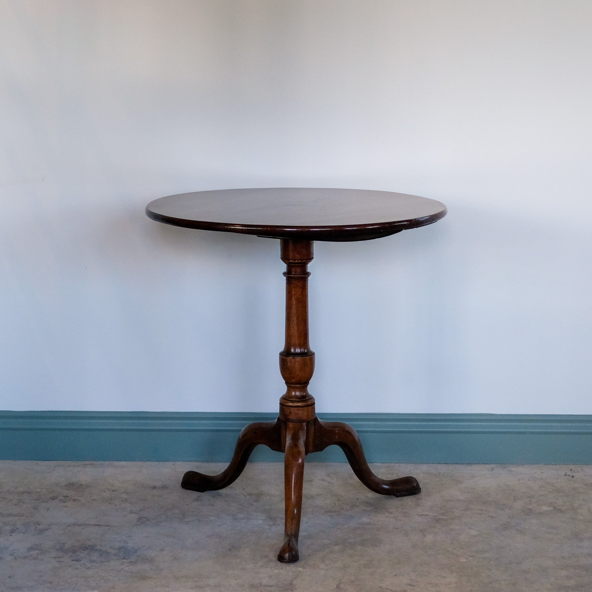 Regency mahogany tilt-top tripod table