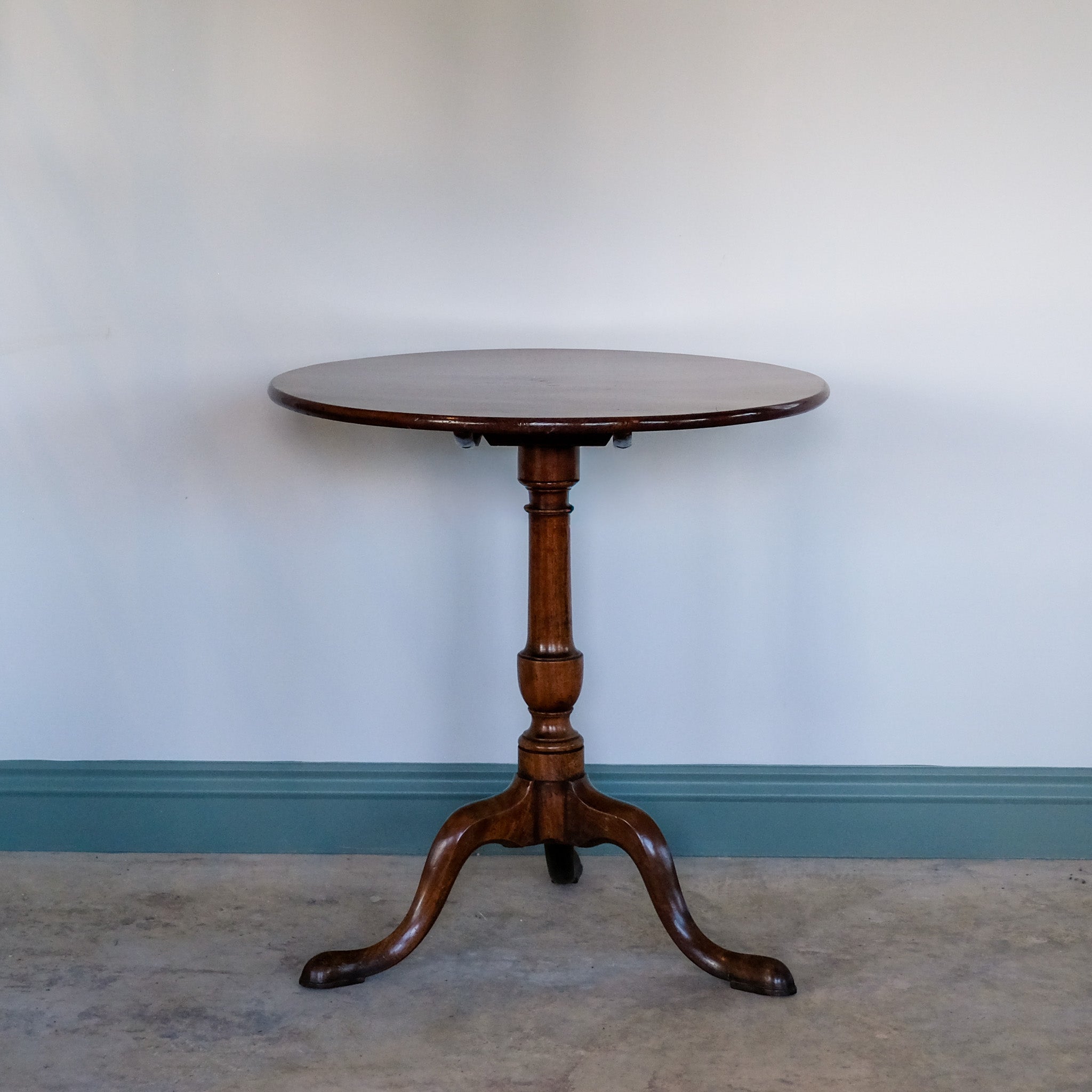 Regency mahogany tilt-top tripod table