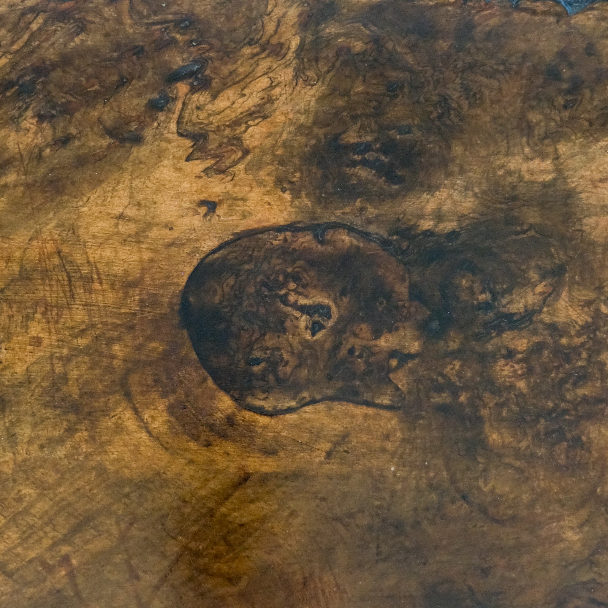A VICTORIAN WALNUT AND ROSEWOOD LIBRARY TABLE