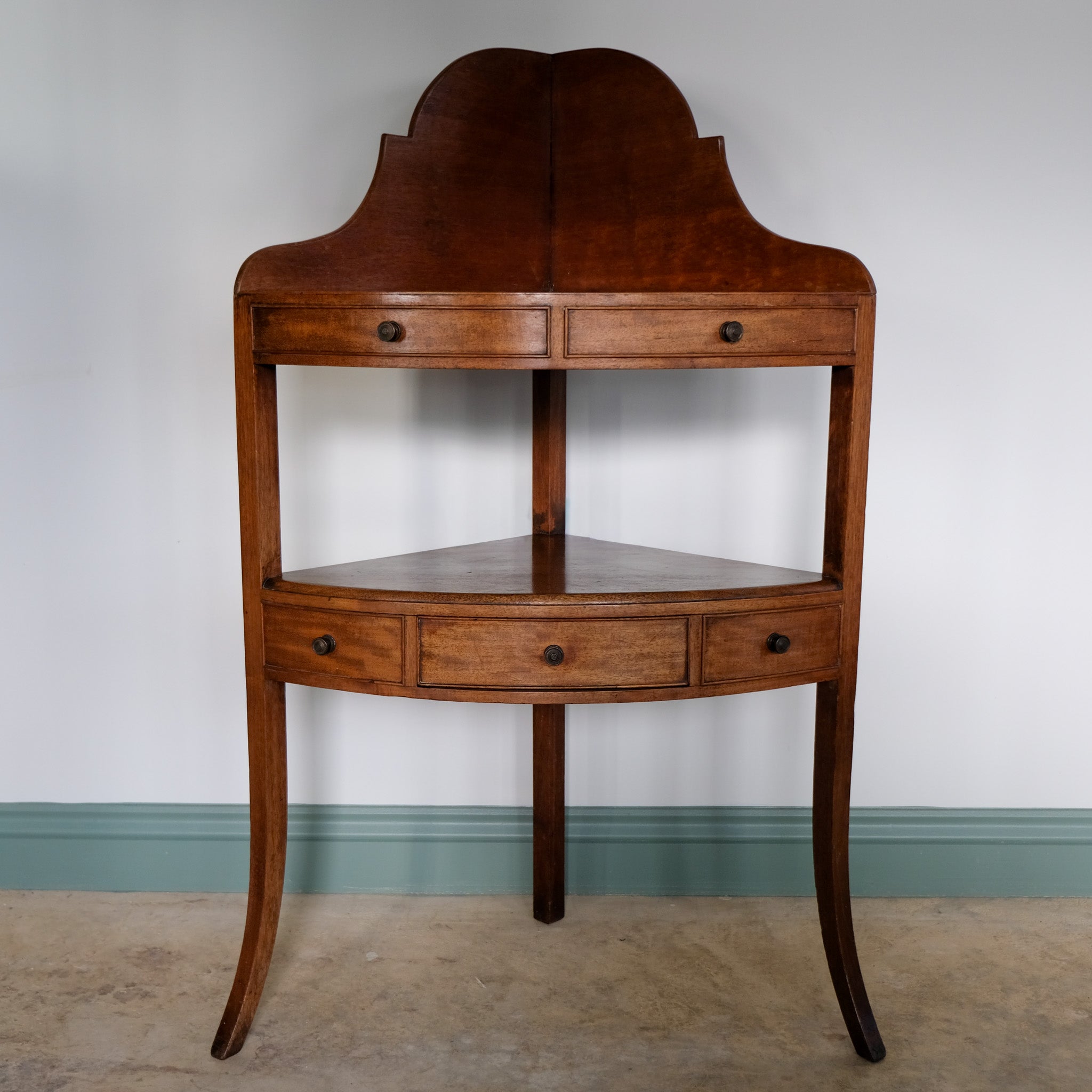 GEORGE III MAHOGANY CORNER WASHSTAND