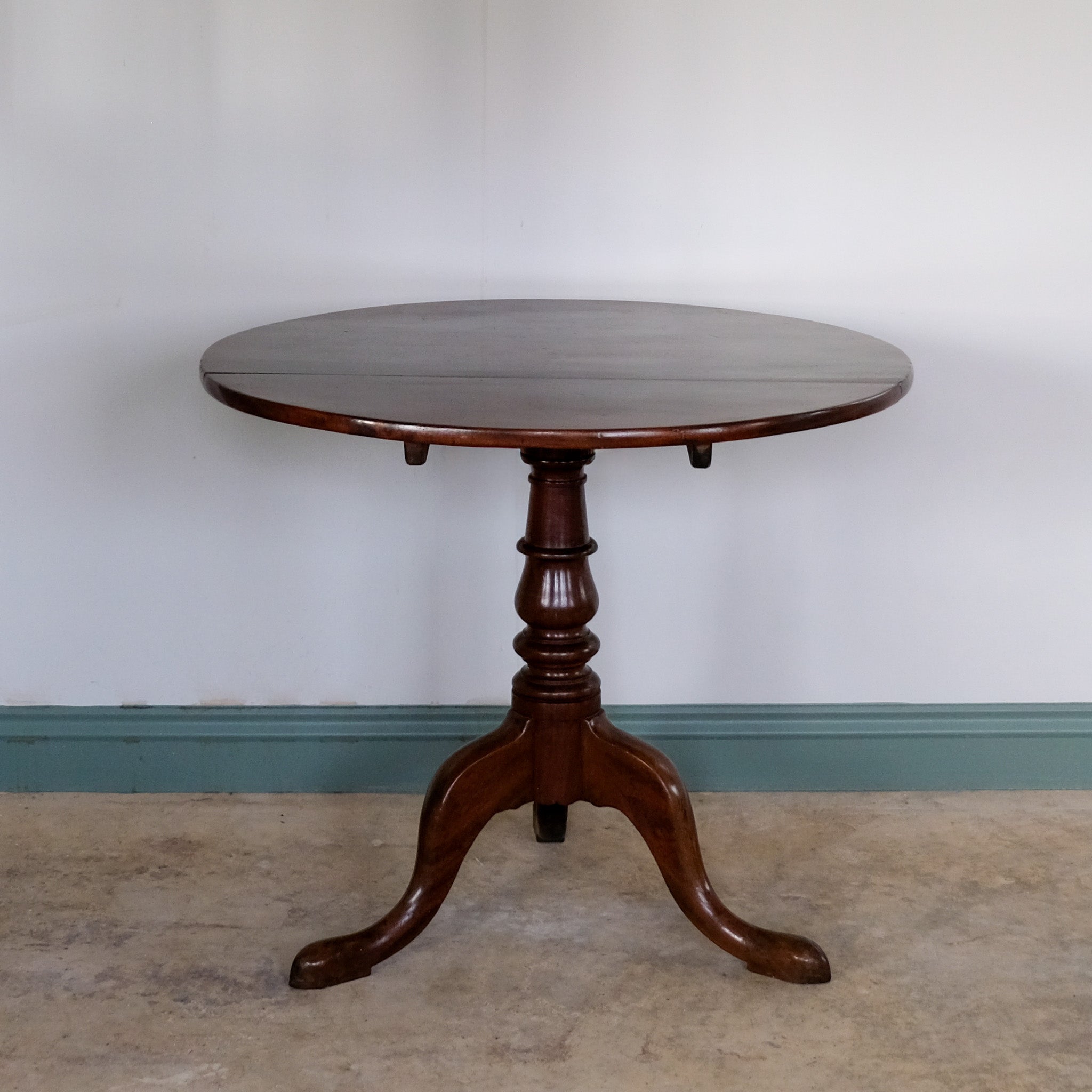 George III Circular Tilt Top Table