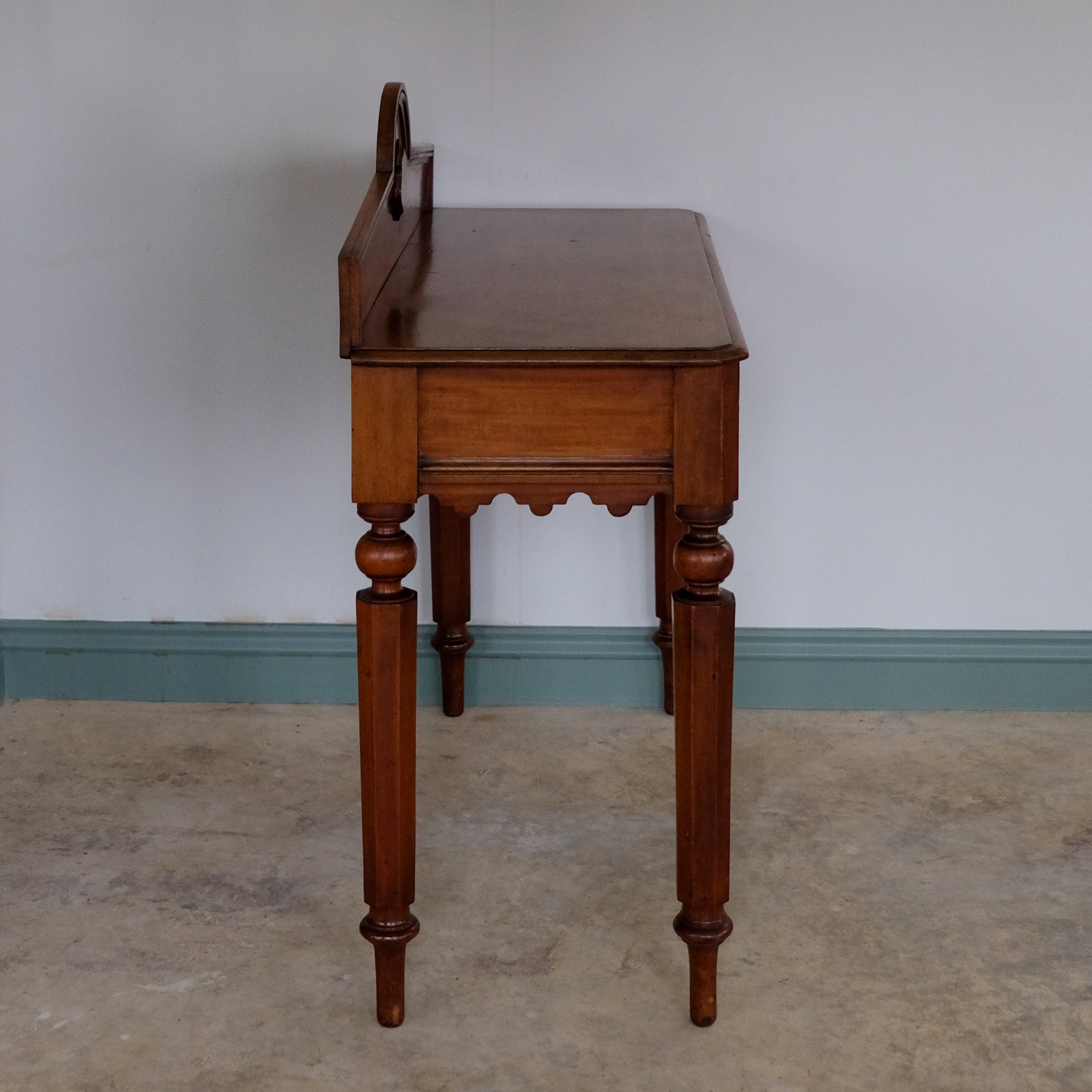 VICTORIAN MAHOGANY HALL TABLE