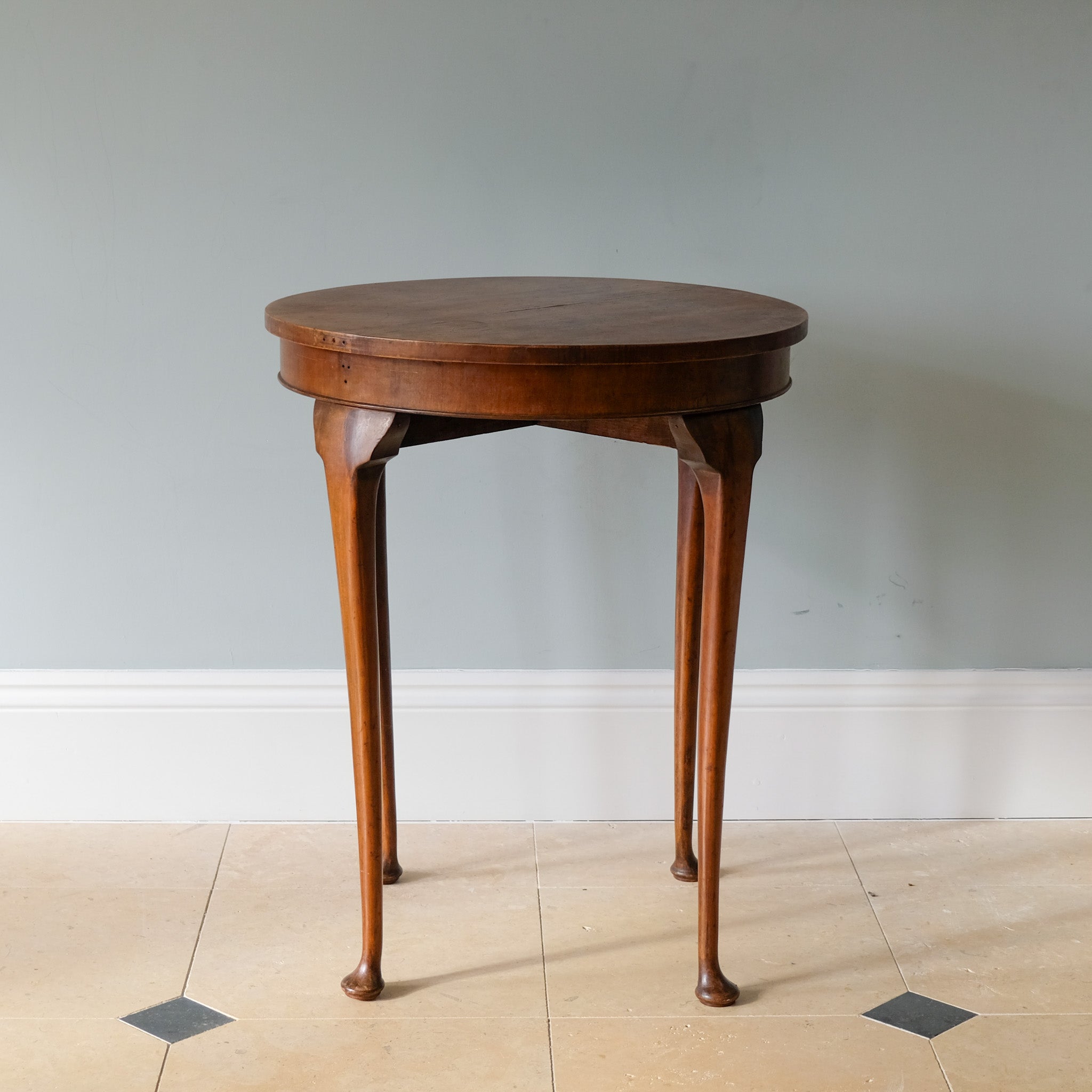 VICTORIAN SATINWOOD OCCASIONAL / LAMP TABLE