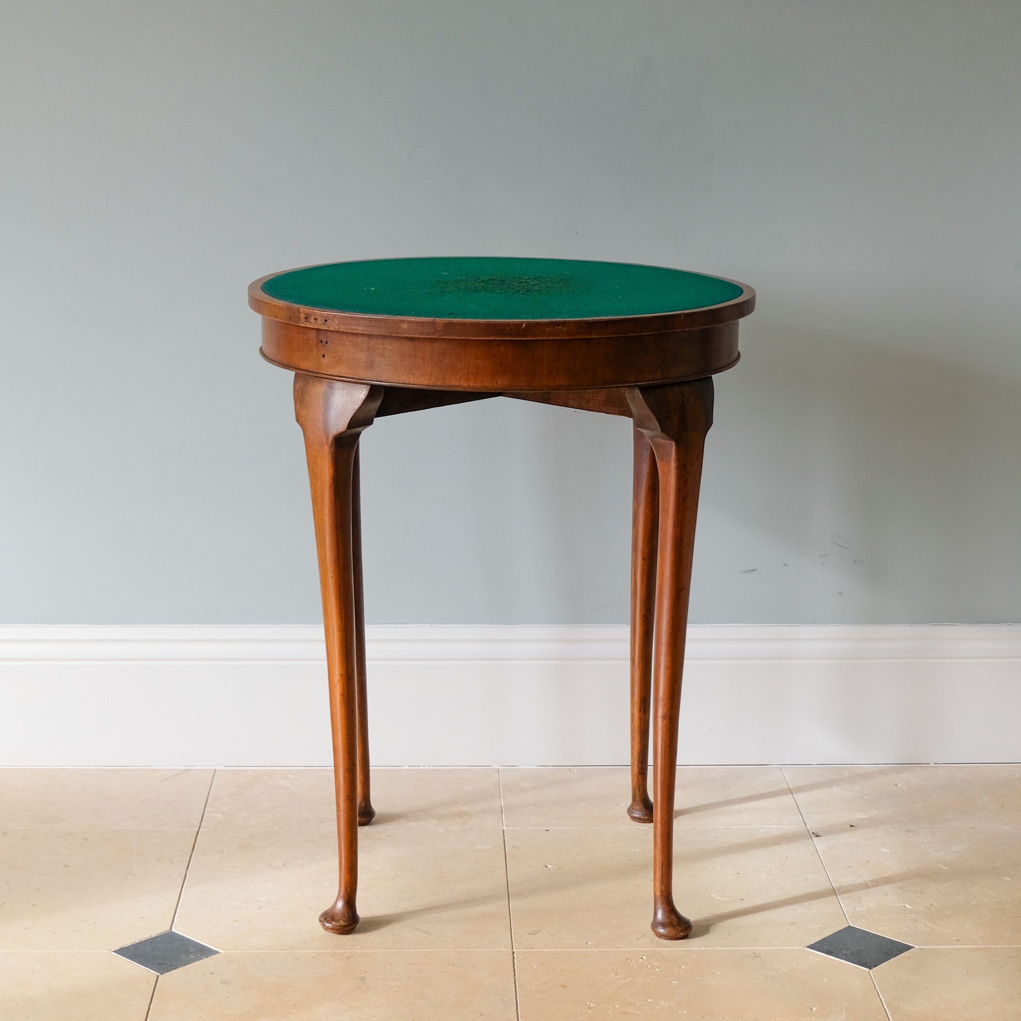 VICTORIAN SATINWOOD OCCASIONAL / LAMP TABLE