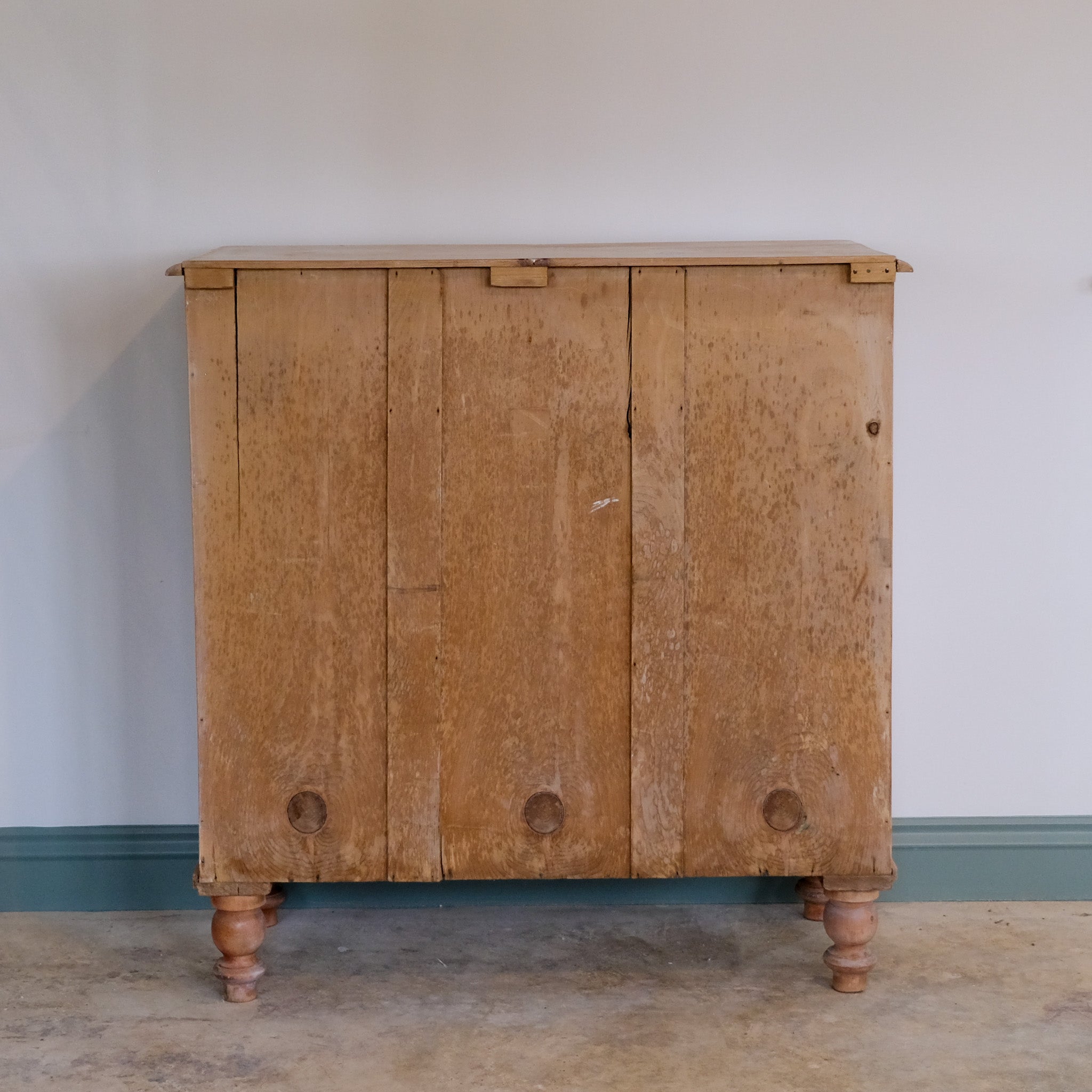 VICTORIAN PINE CHEST OF DRAWERS