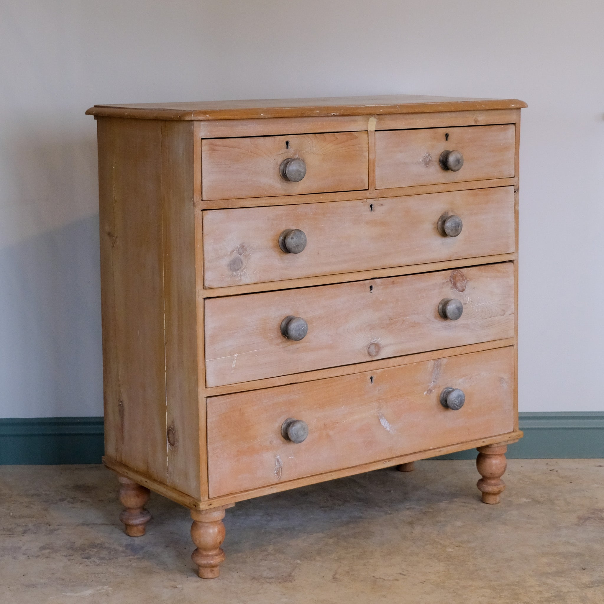 VICTORIAN PINE CHEST OF DRAWERS