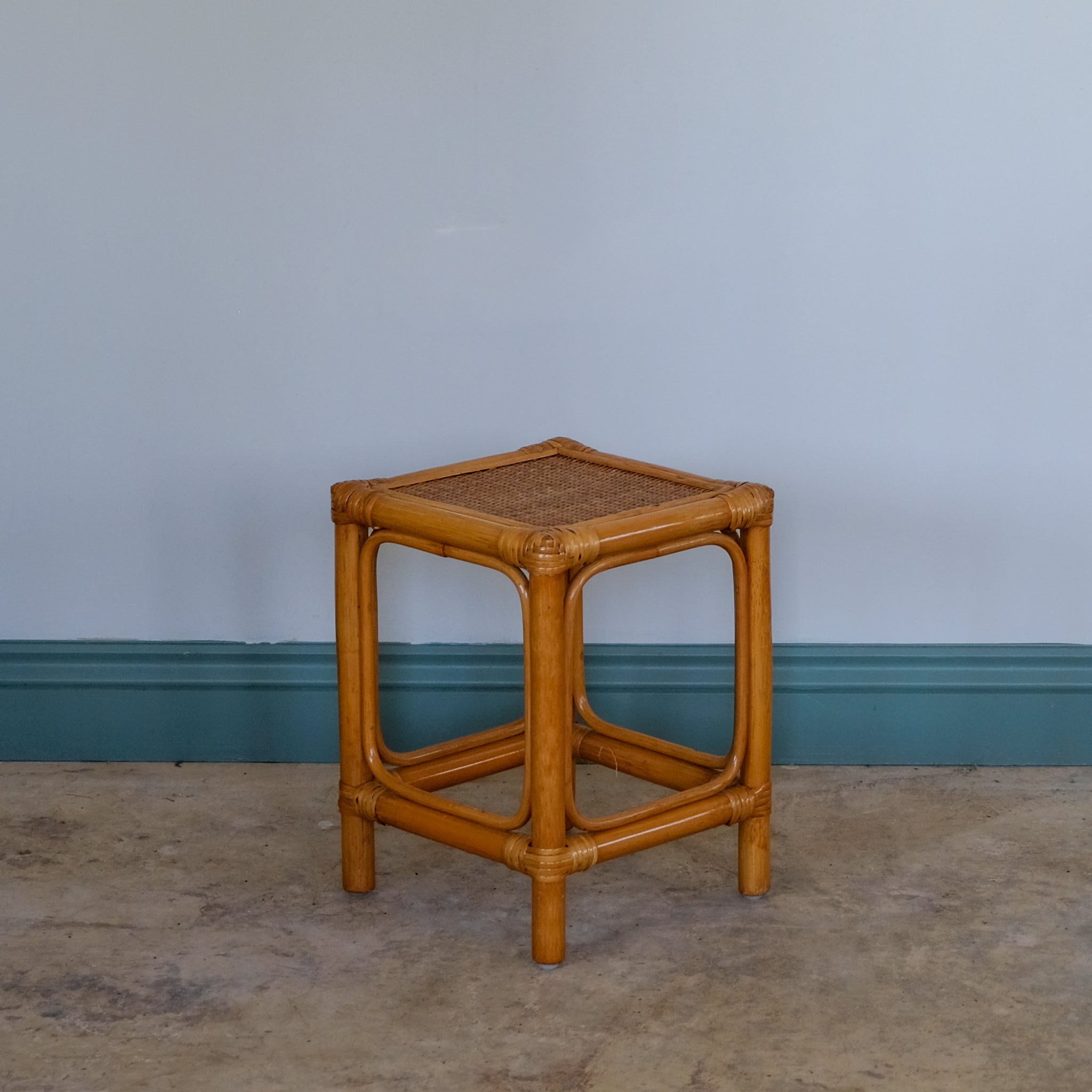 SMALL BAMBOO SIDE TABLE WITH WICKER TOP