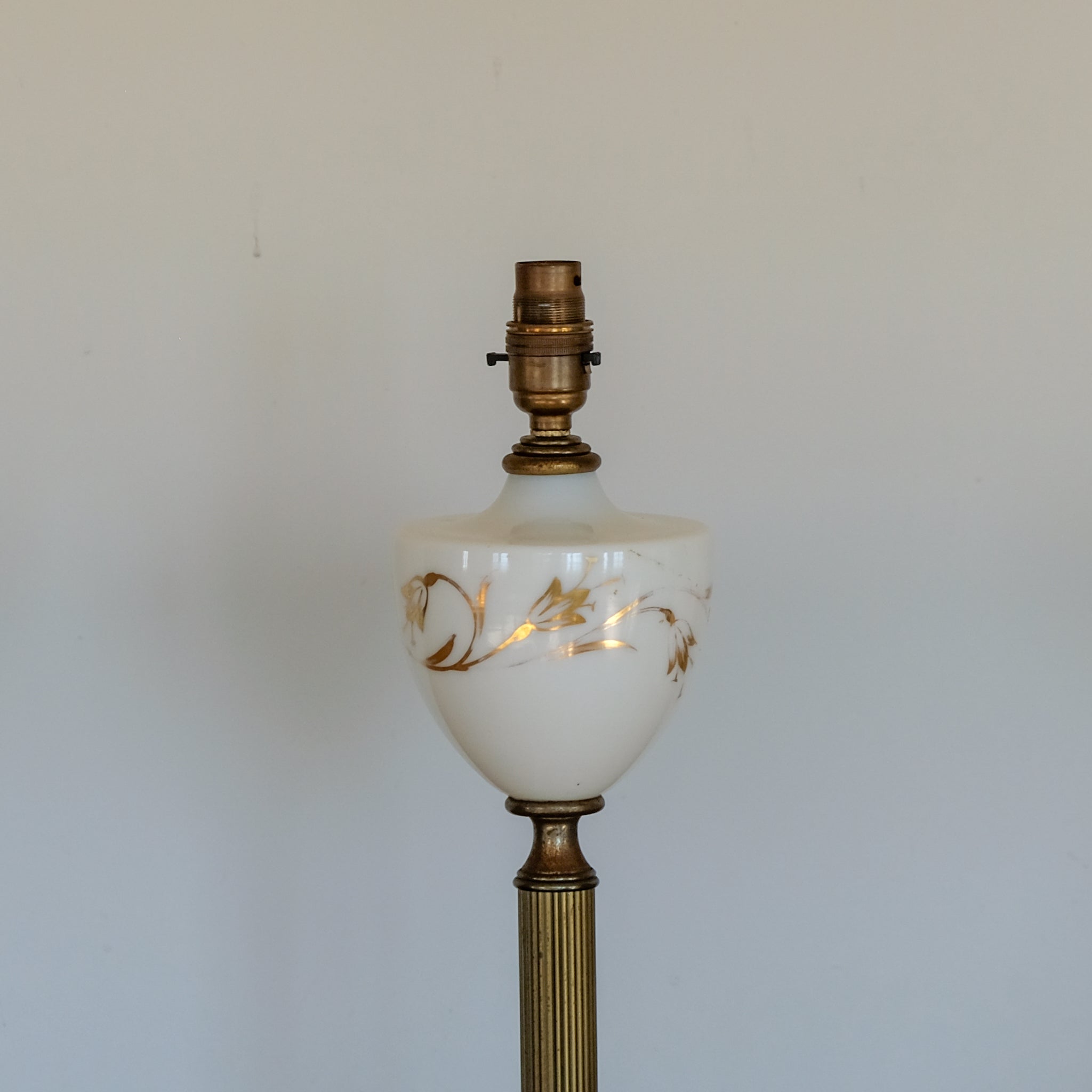 Elegant Brass Table Lamp with Reeded Brass Column
