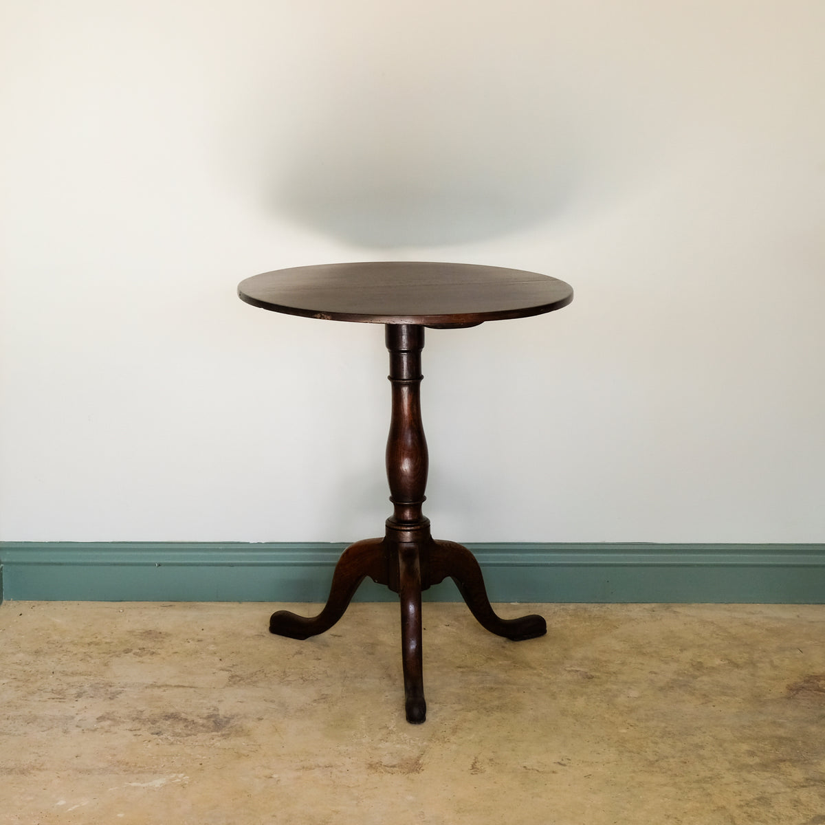 Victorian Oak Circular Pedestal Table