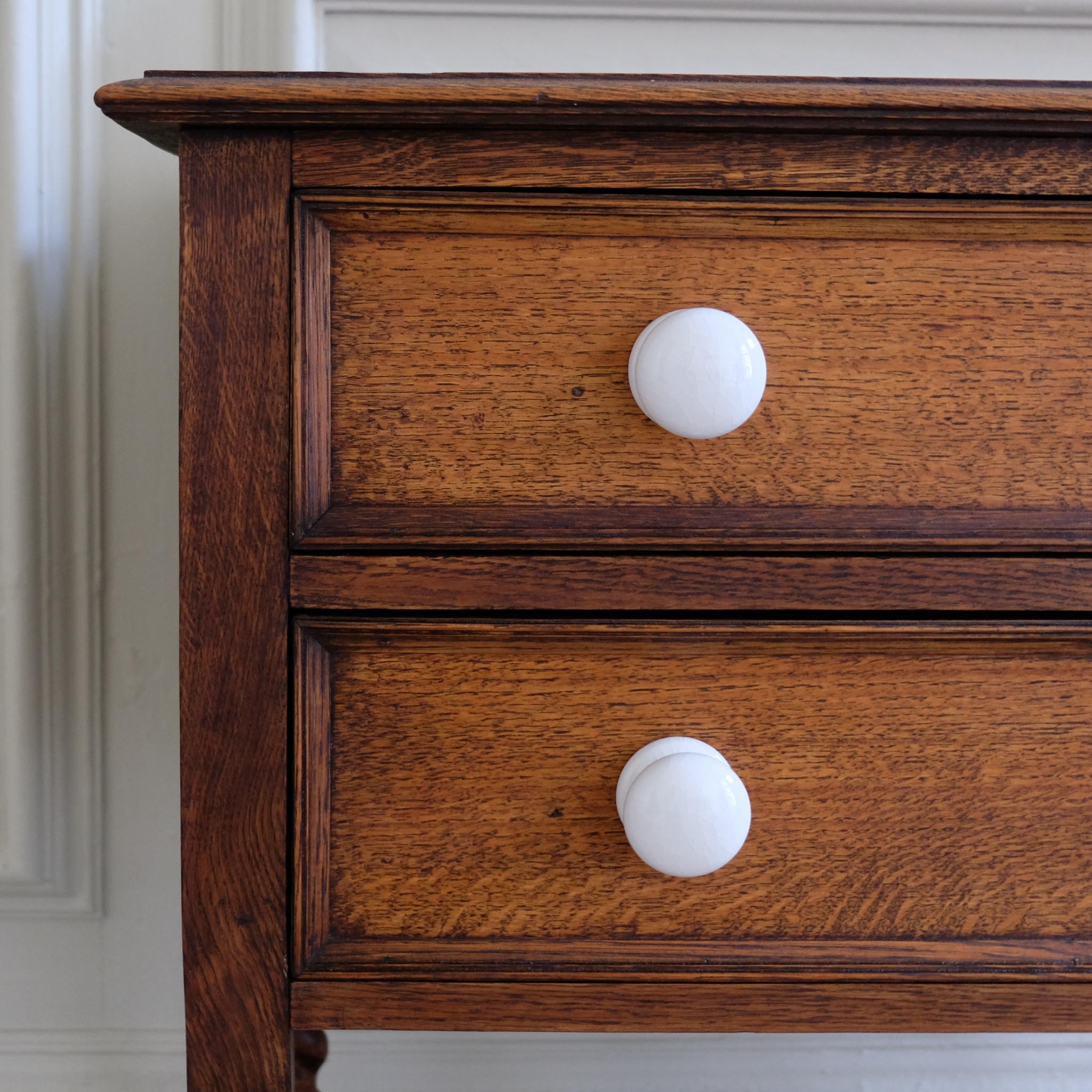 ARTS AND CRAFTS OAK SIDEBOARD WITH DRAWERS