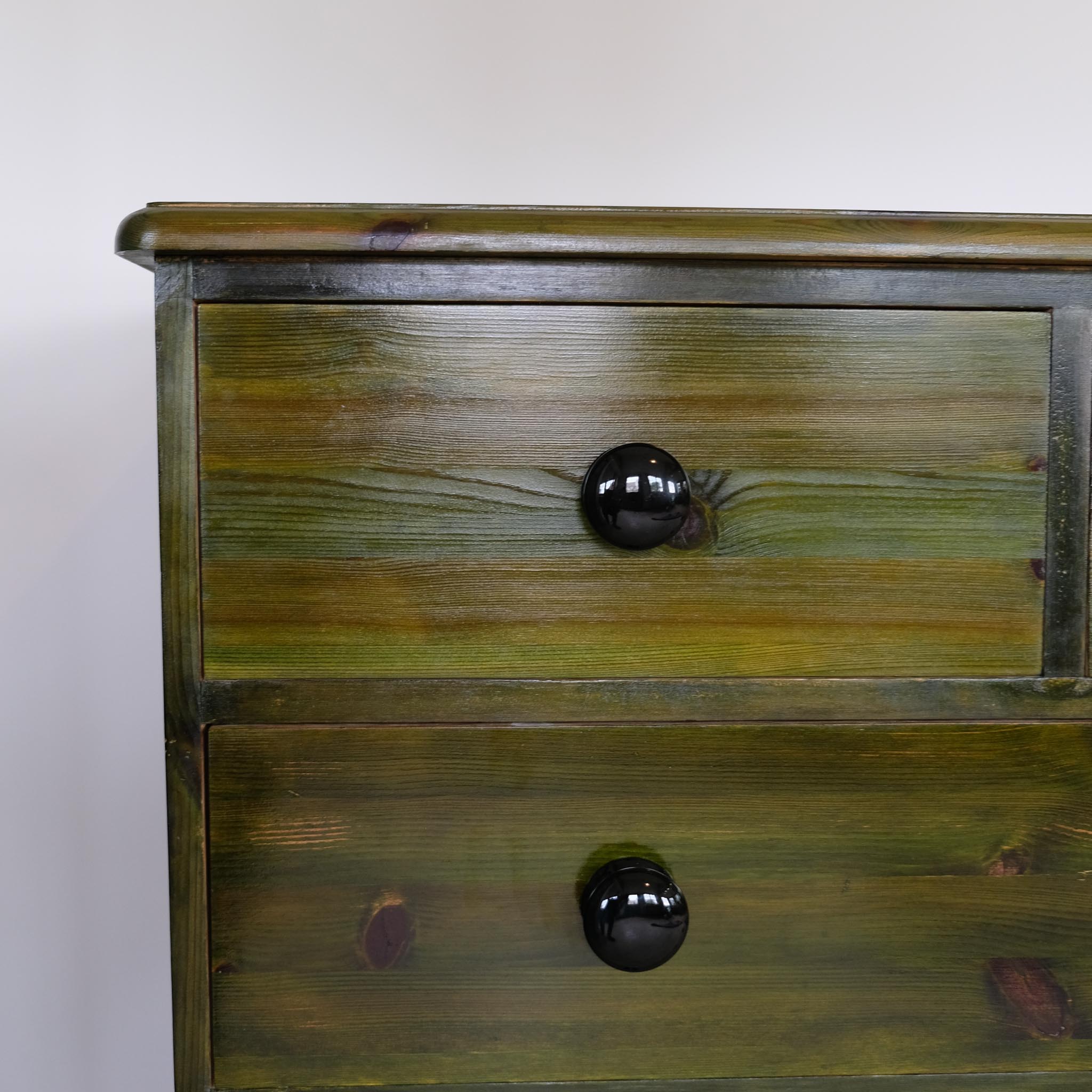 GREEN PINE CHEST OF DRAWERS
