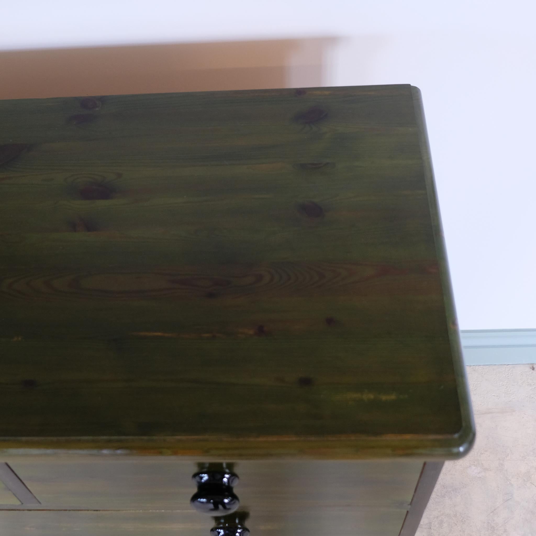 GREEN PINE CHEST OF DRAWERS