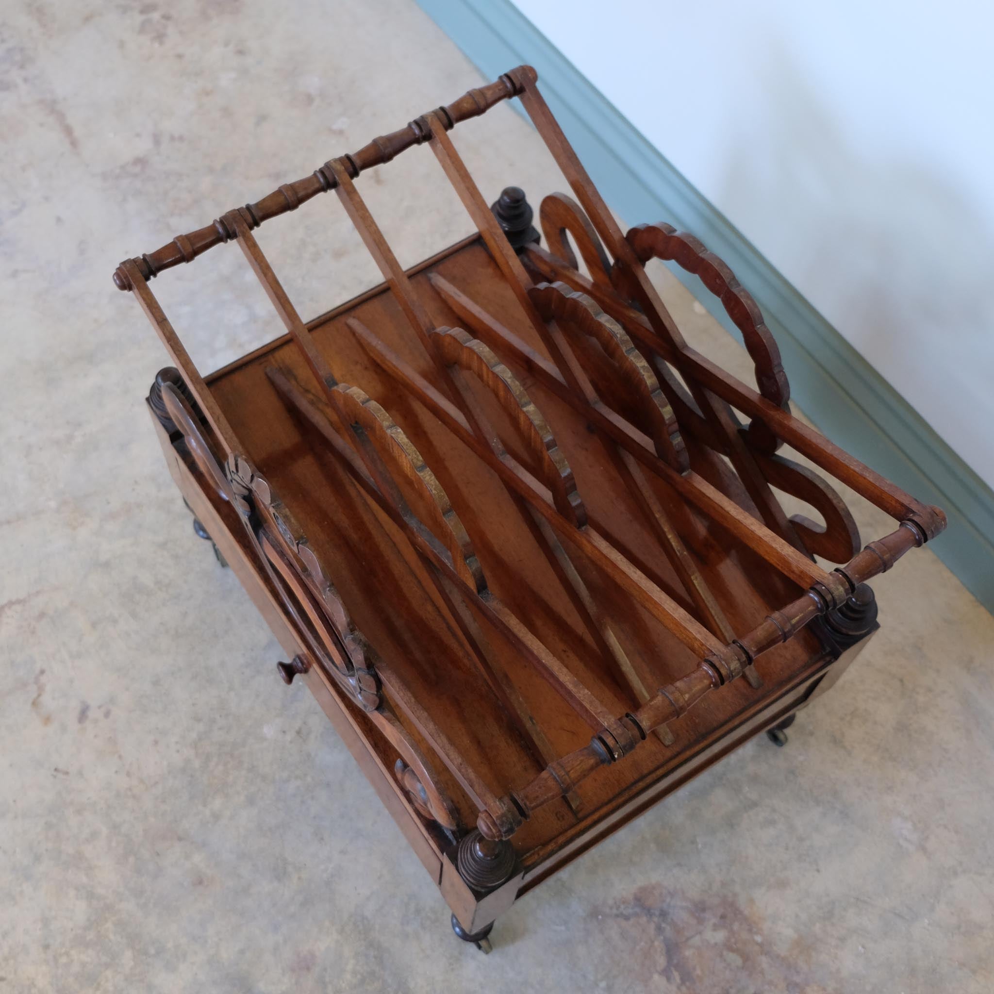 GEORGIAN MAHOGANY CANTERBURY