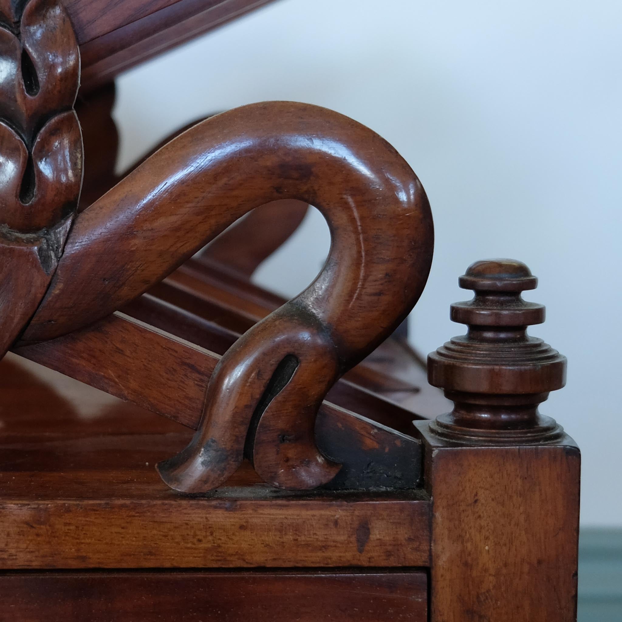 GEORGIAN MAHOGANY CANTERBURY
