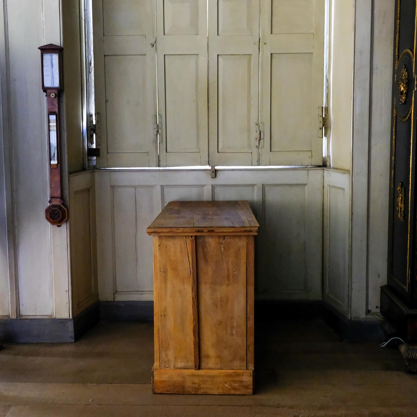 EDWARDIAN PINE CHEST OF DRAWERS
