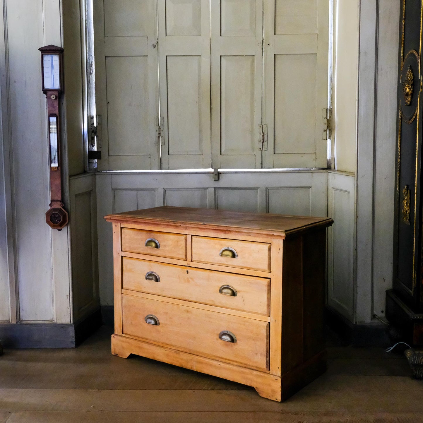 EDWARDIAN PINE CHEST OF DRAWERS