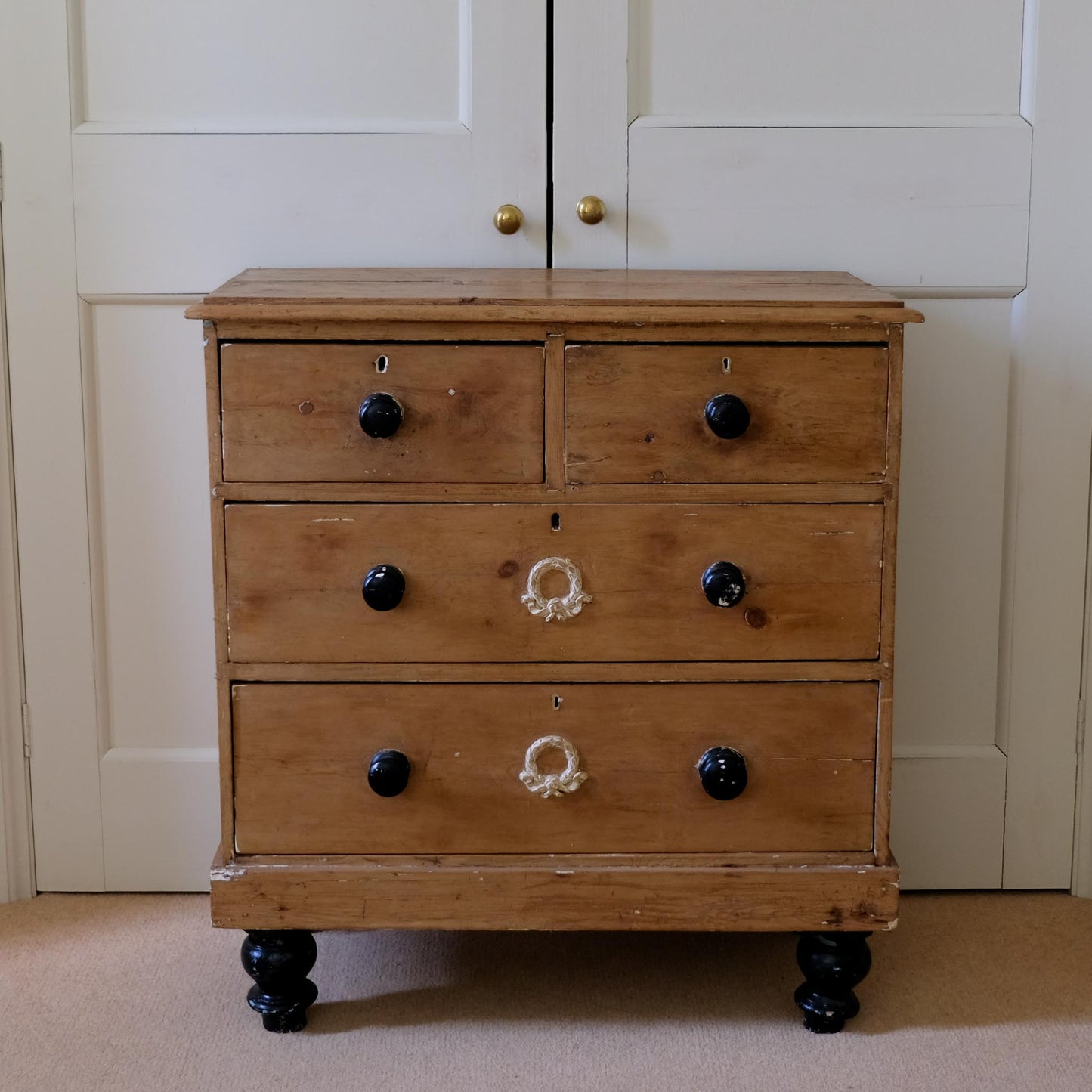 VICTORIAN PINE CHEST OF DRAWERS