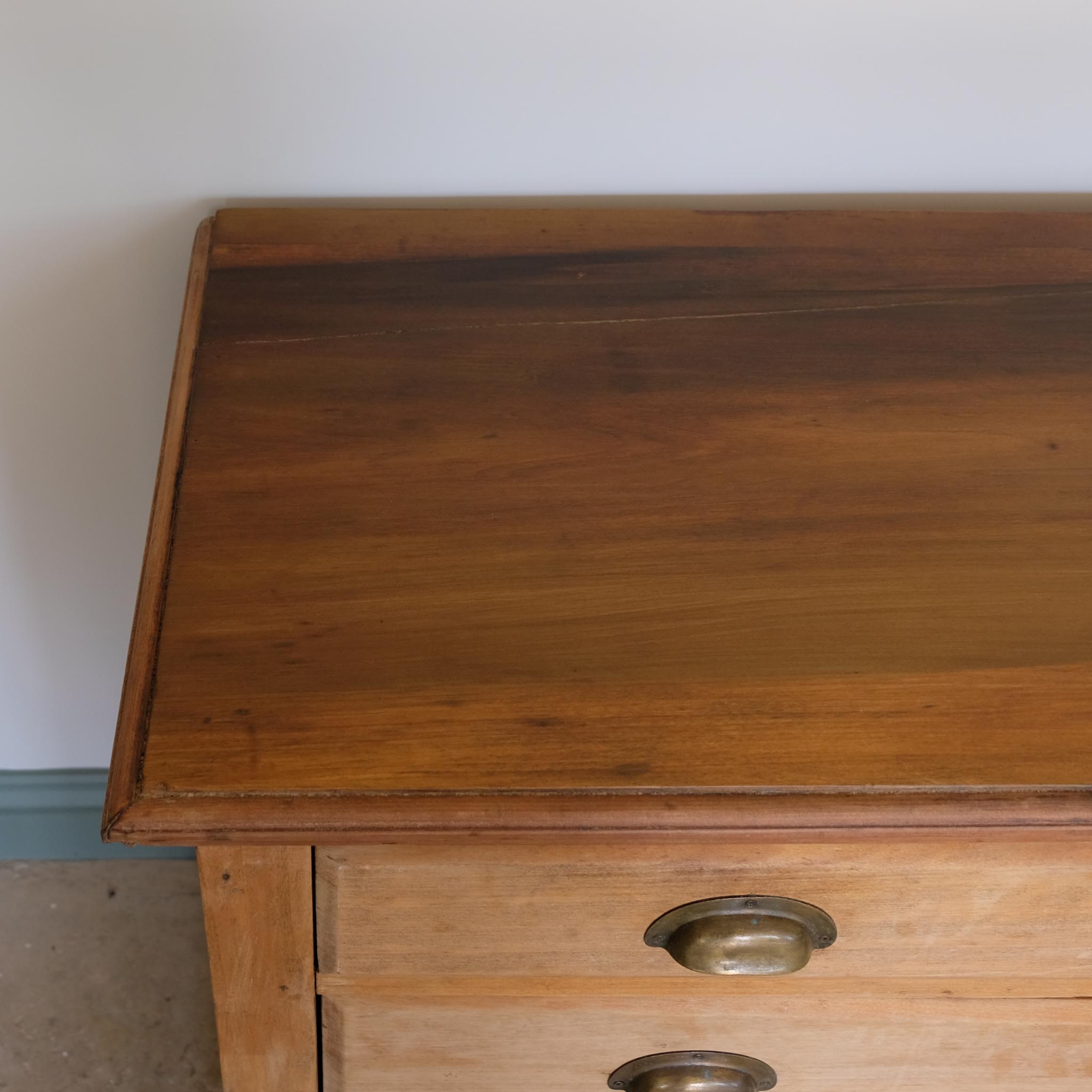 EDWARDIAN PINE CHEST OF DRAWERS WITH BRASS HANDLES