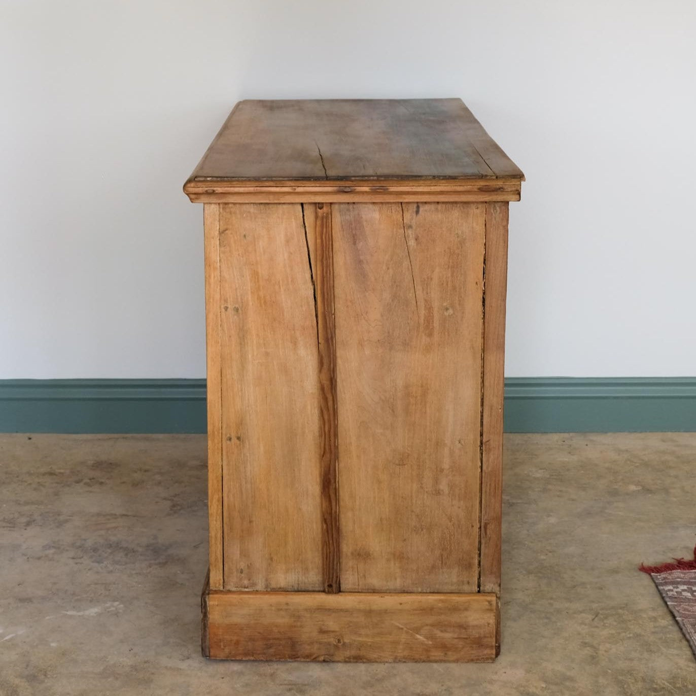 EDWARDIAN PINE CHEST OF DRAWERS WITH BRASS HANDLES
