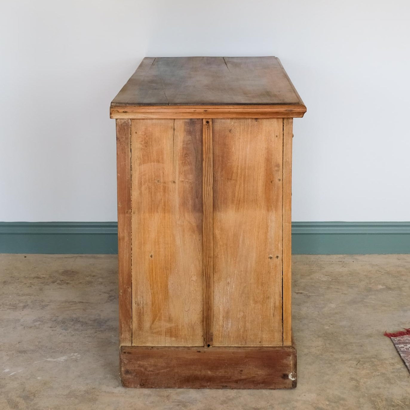 EDWARDIAN PINE CHEST OF DRAWERS WITH BRASS HANDLES