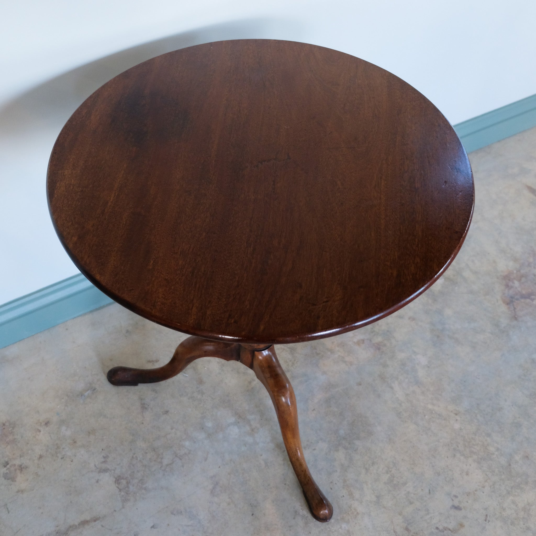 Regency mahogany tilt-top tripod table