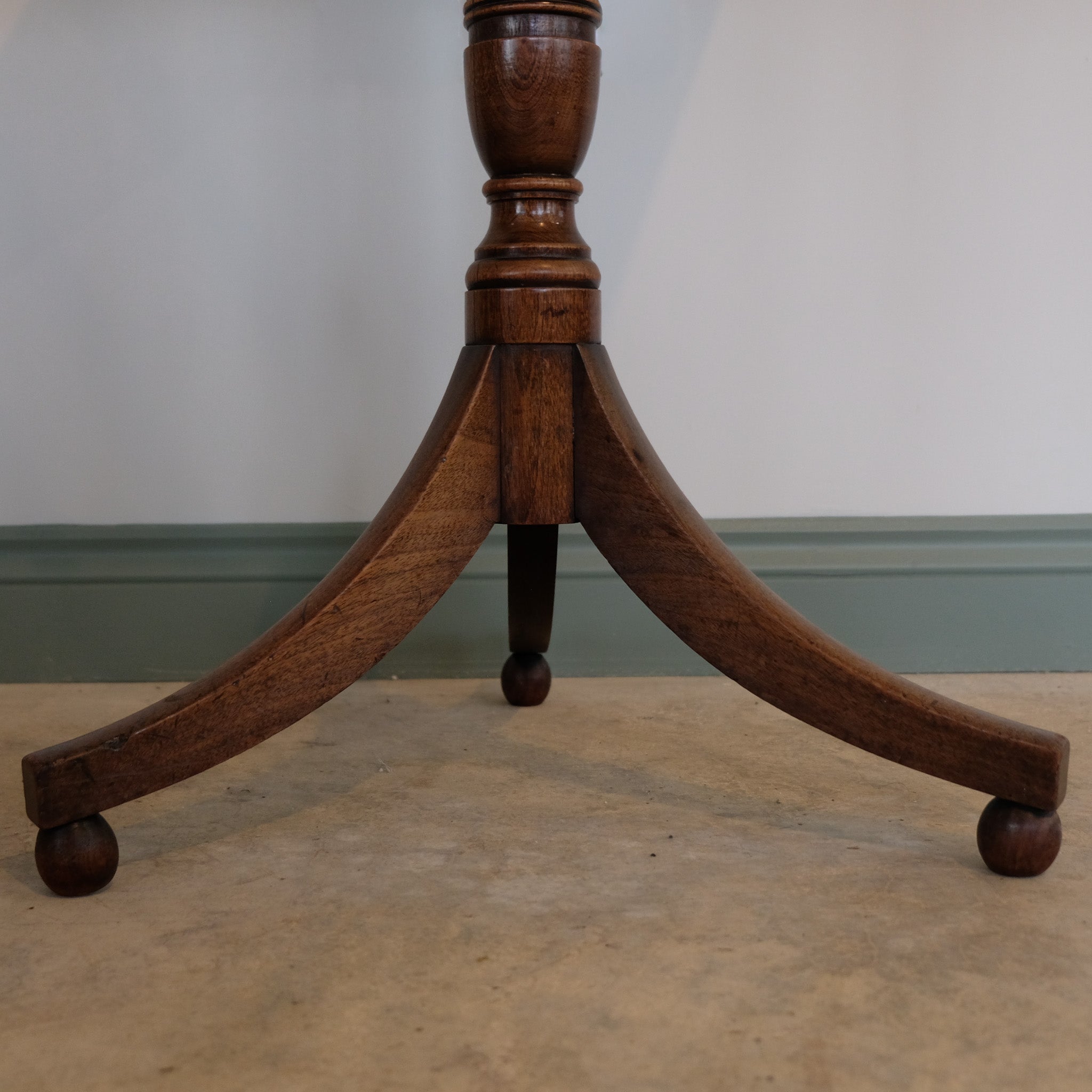 Square topped Regency mahogany tripod side table