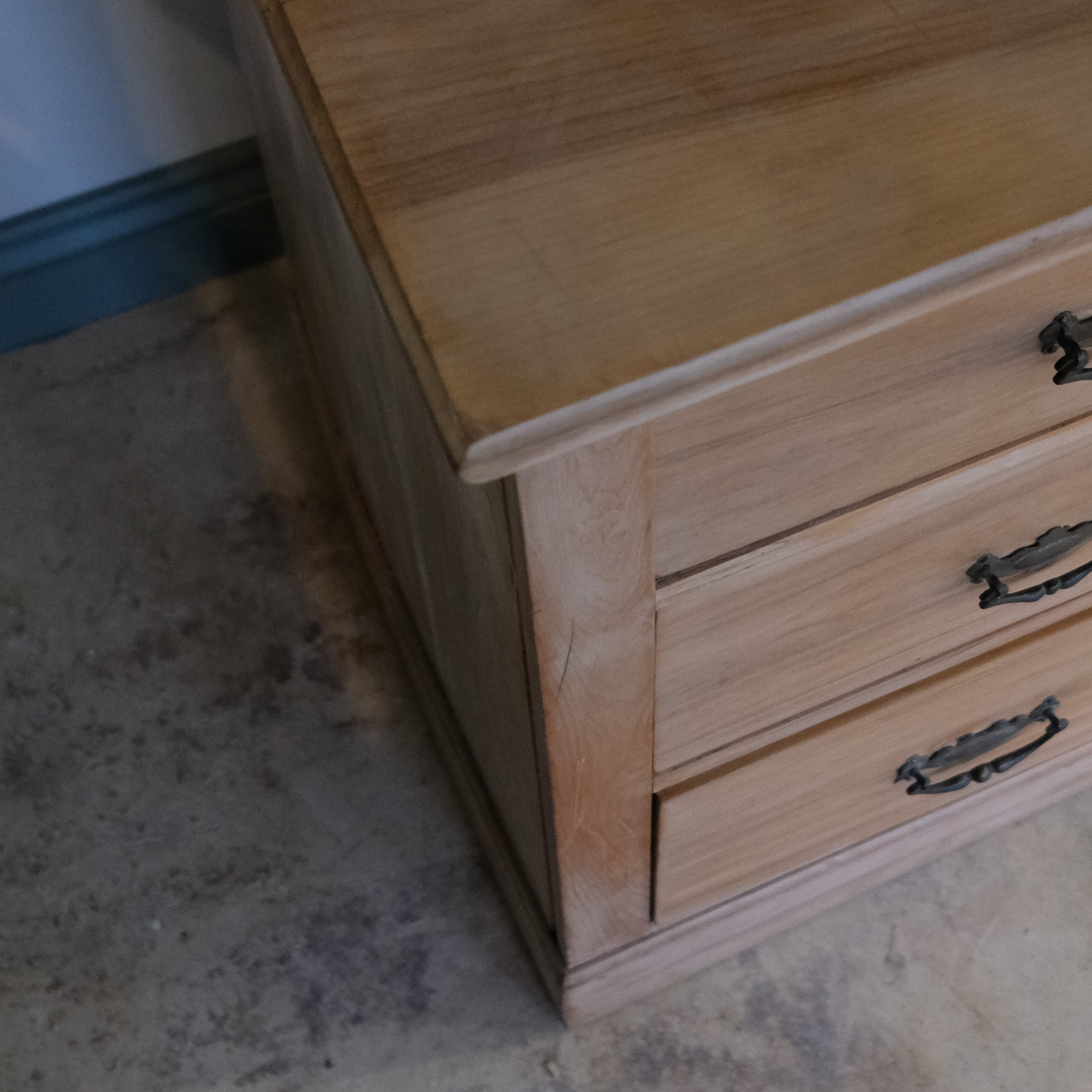 EDWARDIAN PINE CHEST OF DRAWERS