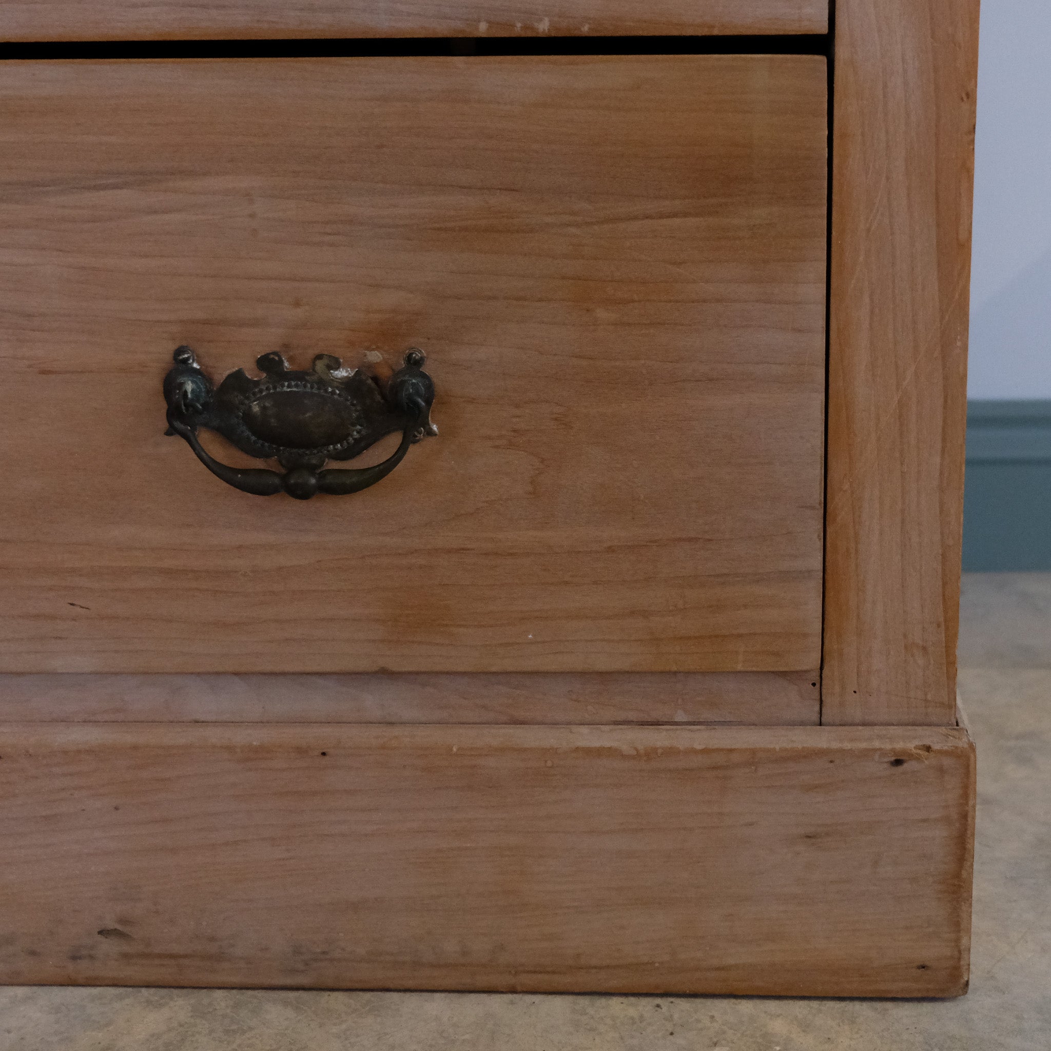 EDWARDIAN PINE CHEST OF DRAWERS
