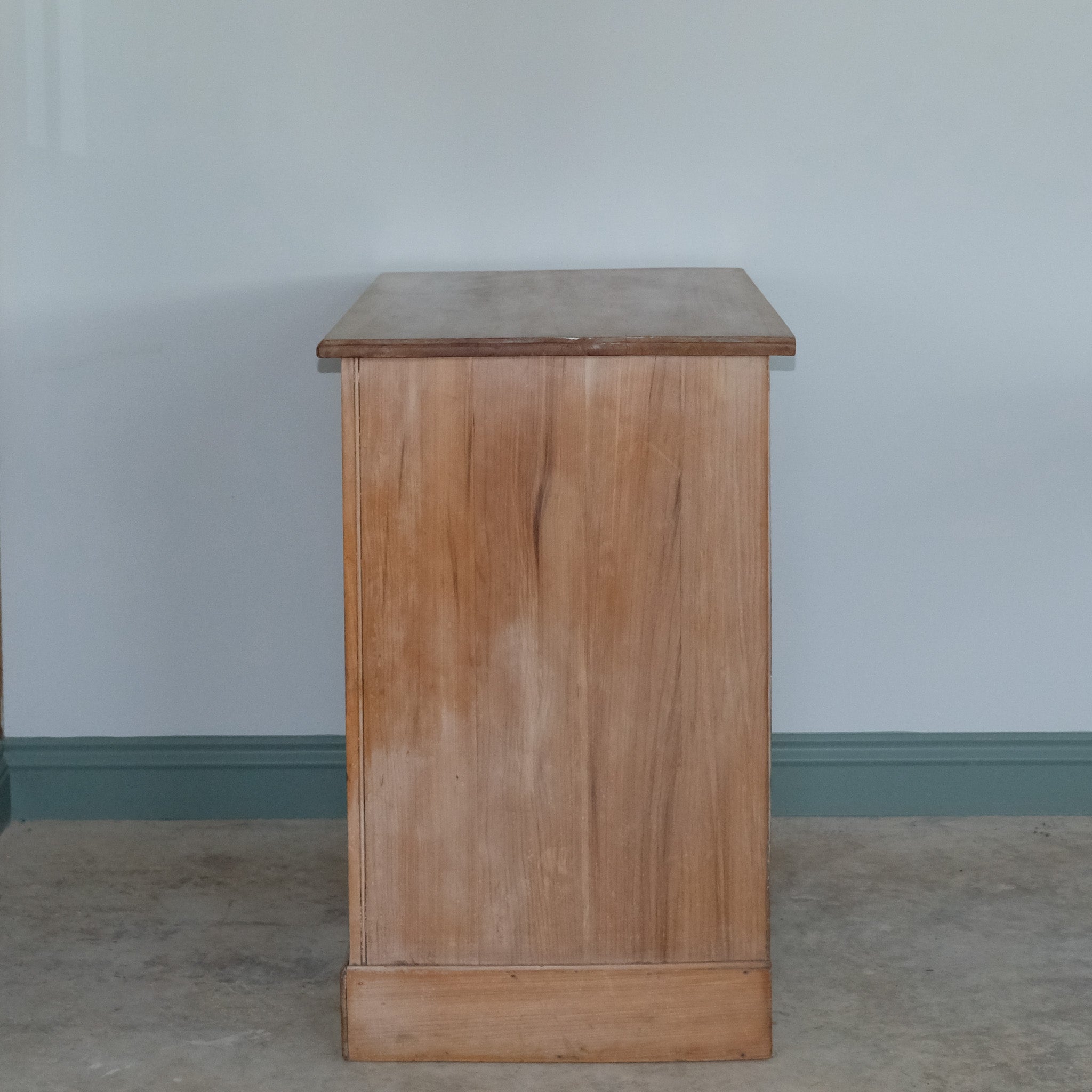 EDWARDIAN PINE CHEST OF DRAWERS