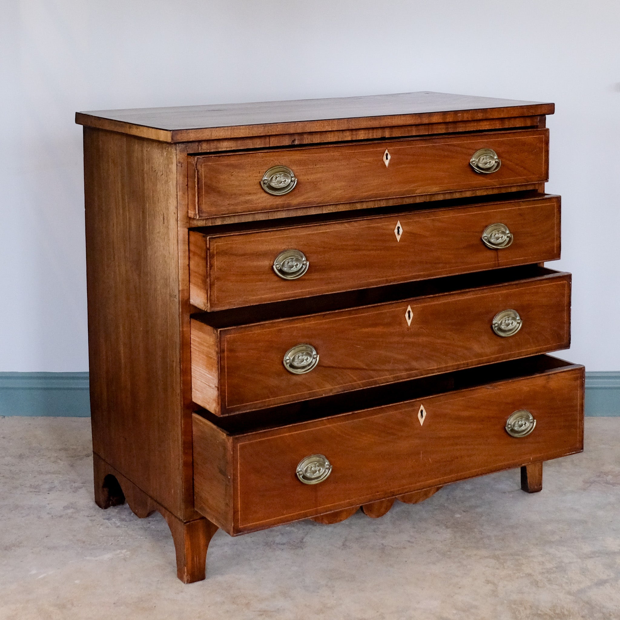 VICTORIAN INLAID CHEST OF DRAWERS