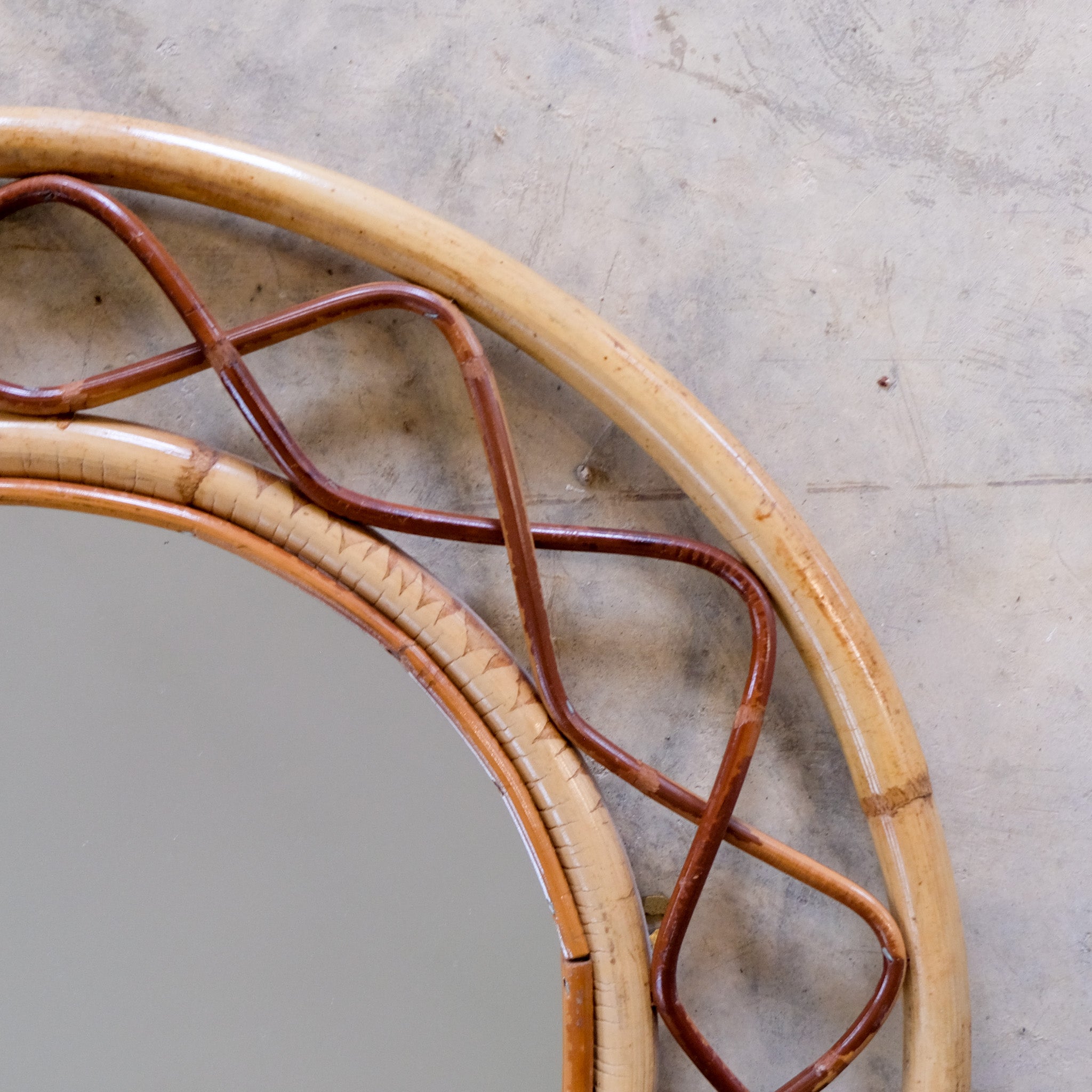 MID CENTURY CIRCULAR RATTAN MIRROR