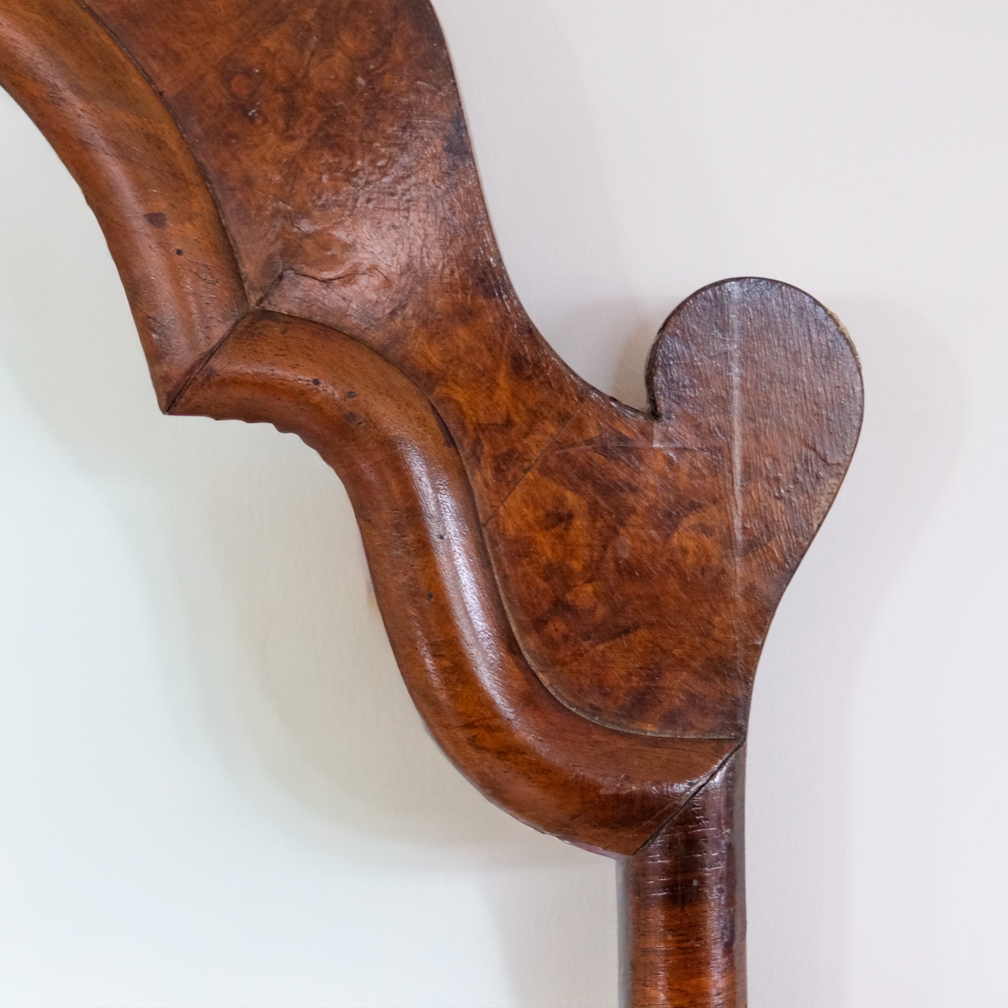 GEORGIAN BURR WALNUT MIRROR