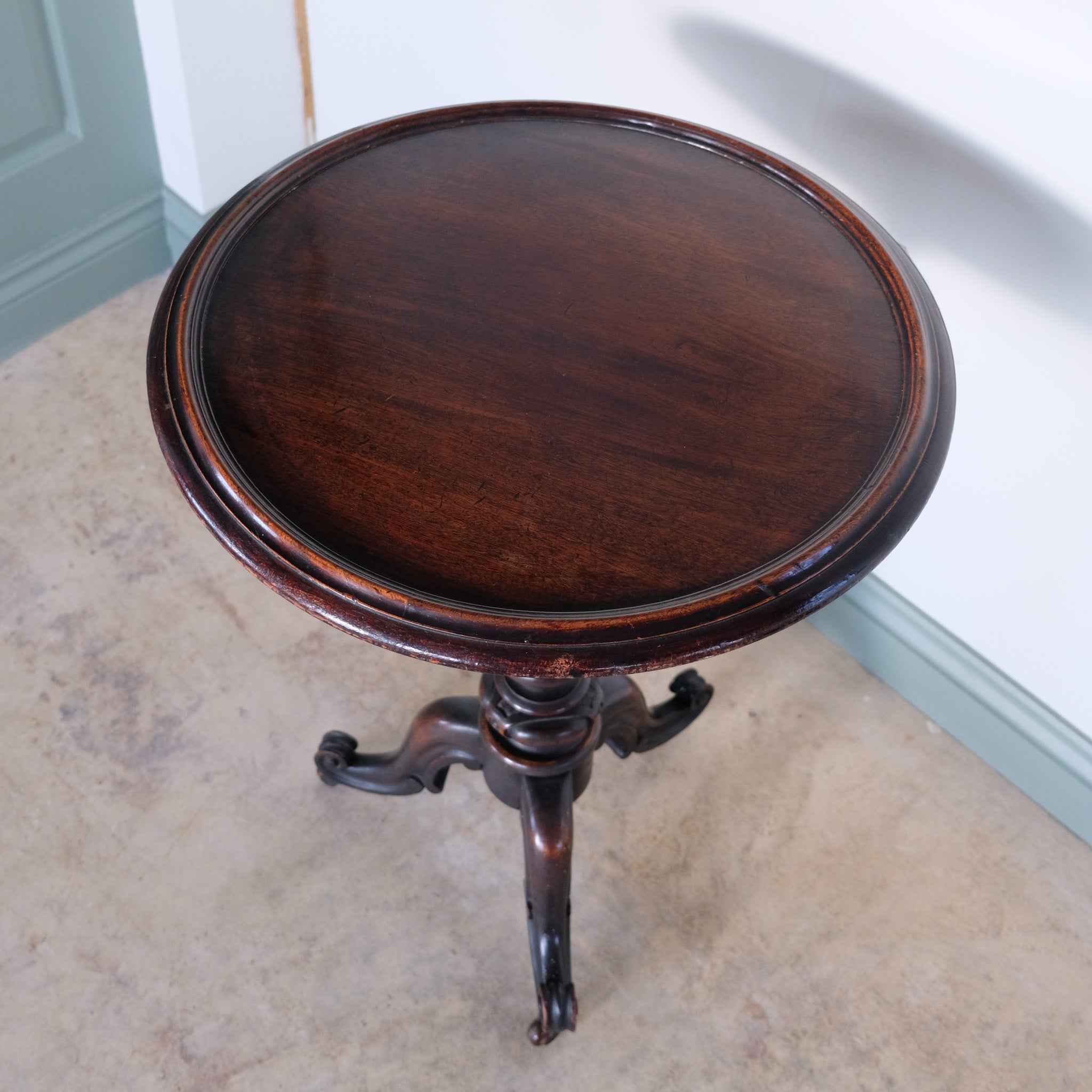 VICTORIAN TRIPOD TABLE WITH REMOVABLE COPPER CHARGER
