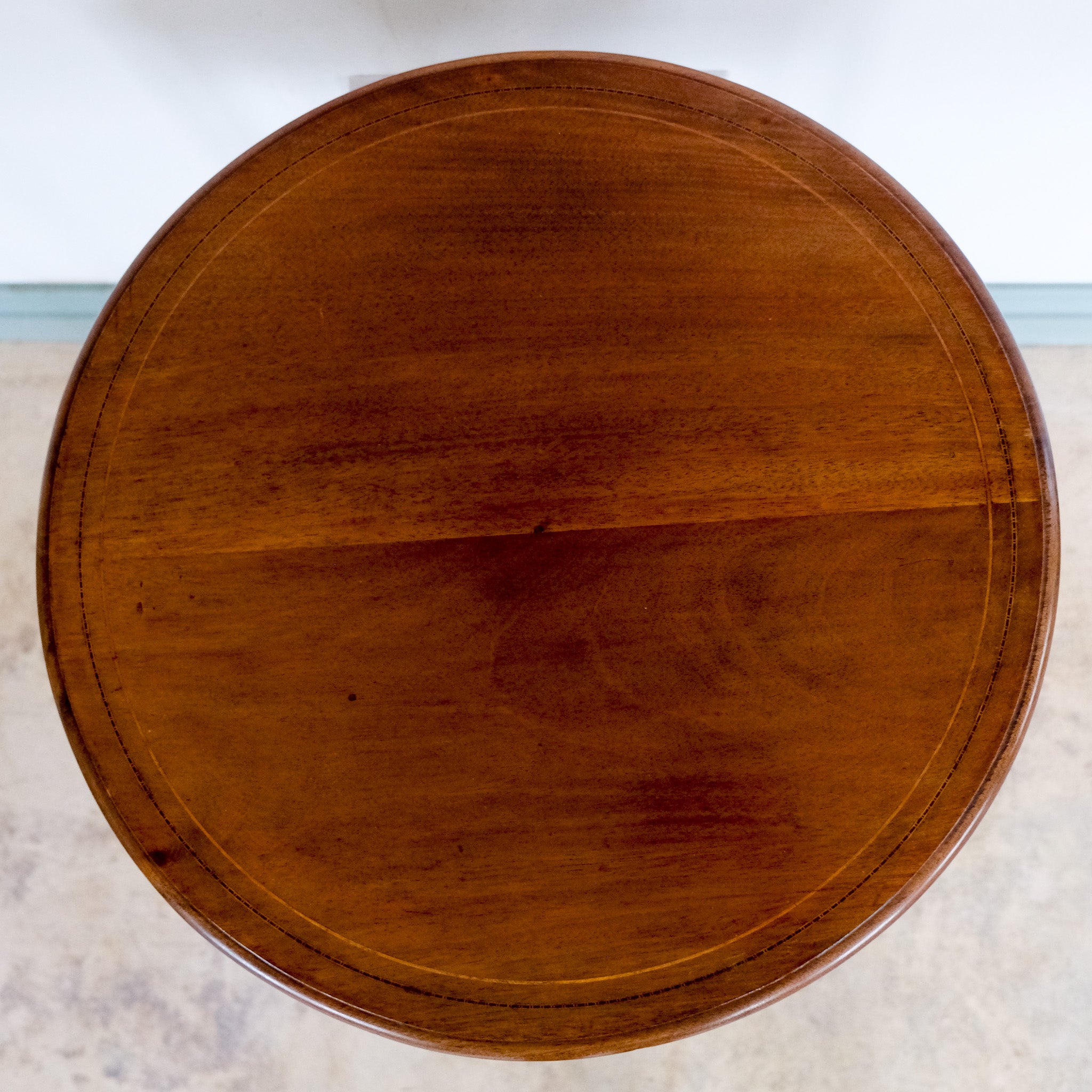EDWARDIAN MAHOGANY AND LINE INLAID OCCASSIONAL TABLE