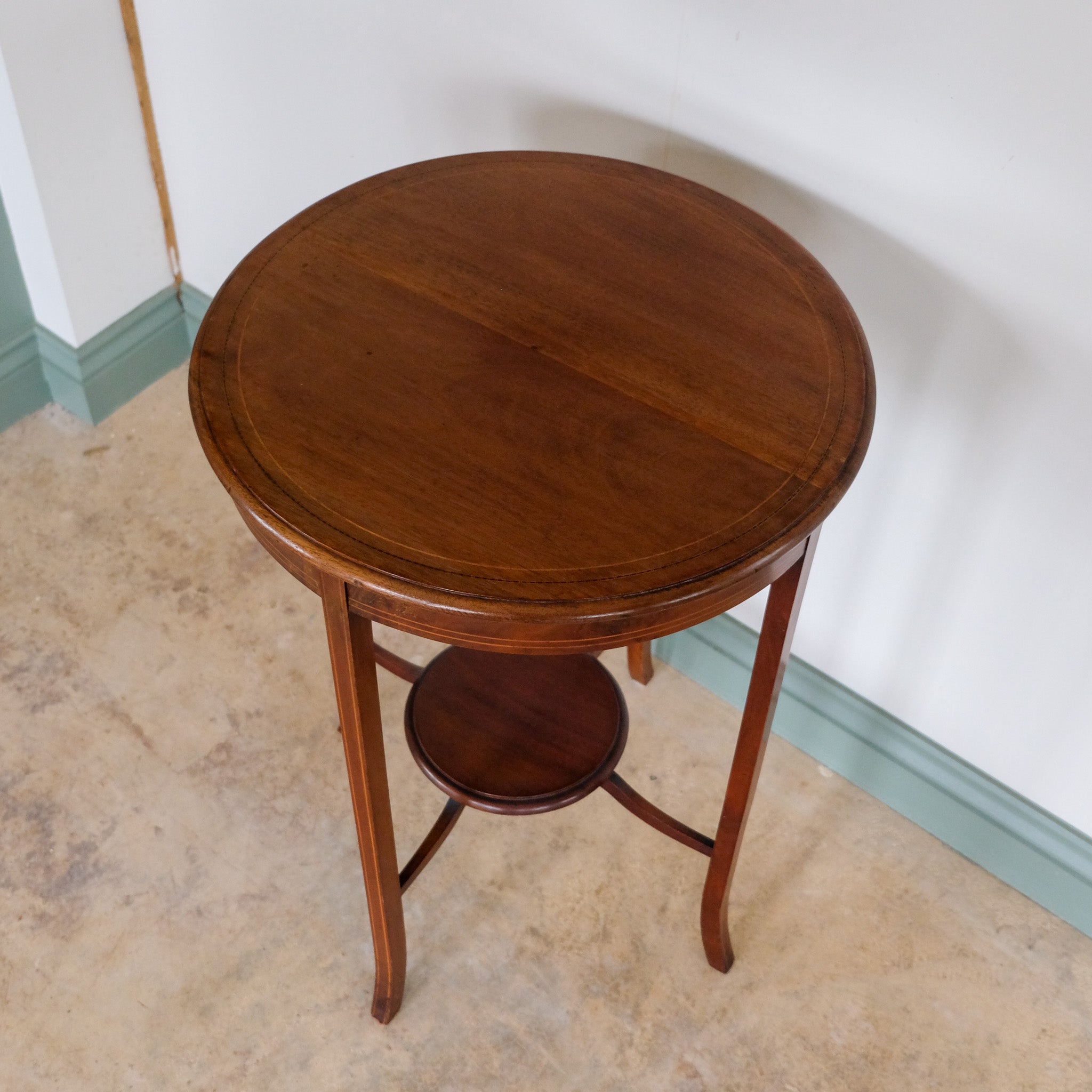 EDWARDIAN MAHOGANY AND LINE INLAID OCCASSIONAL TABLE