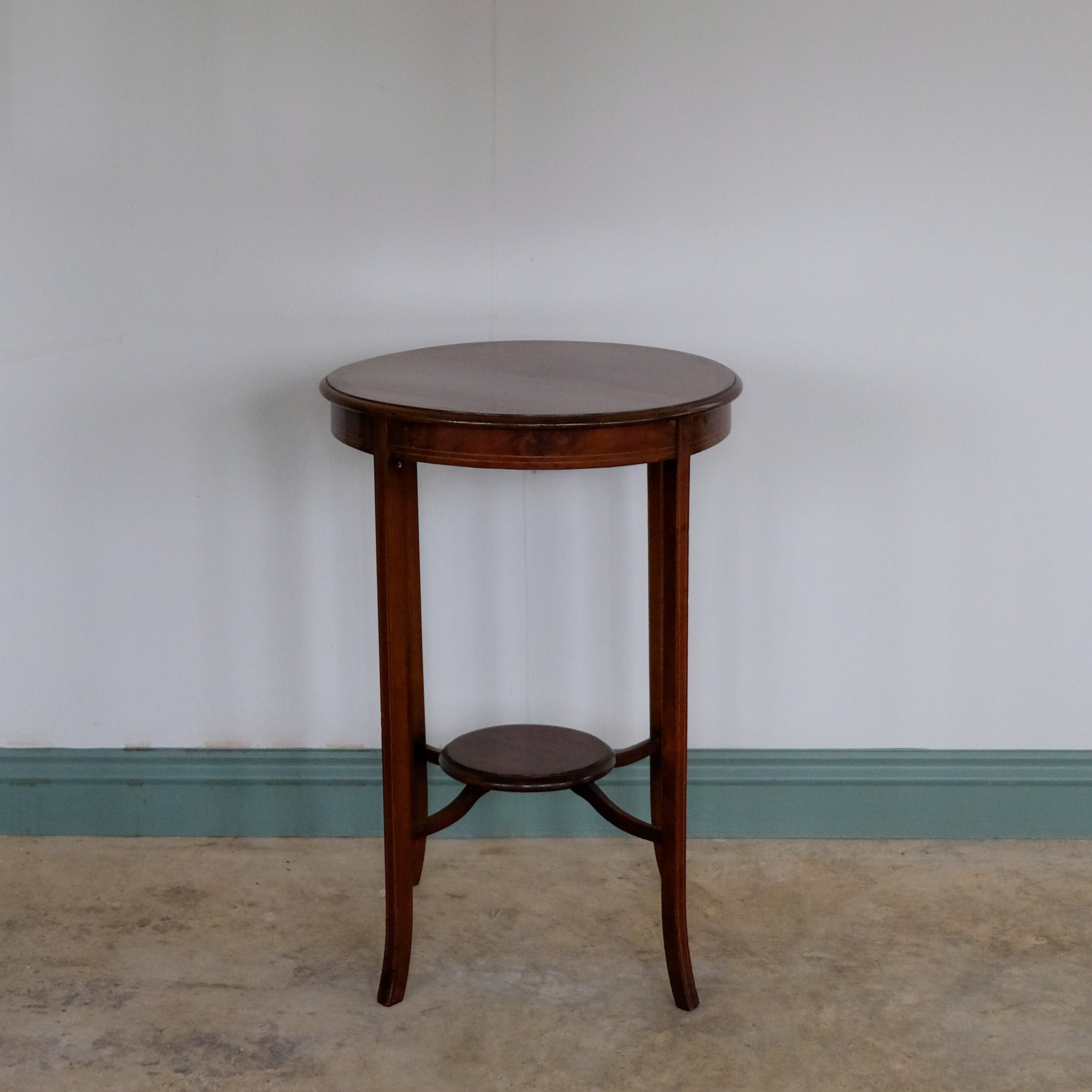EDWARDIAN MAHOGANY AND LINE INLAID OCCASSIONAL TABLE