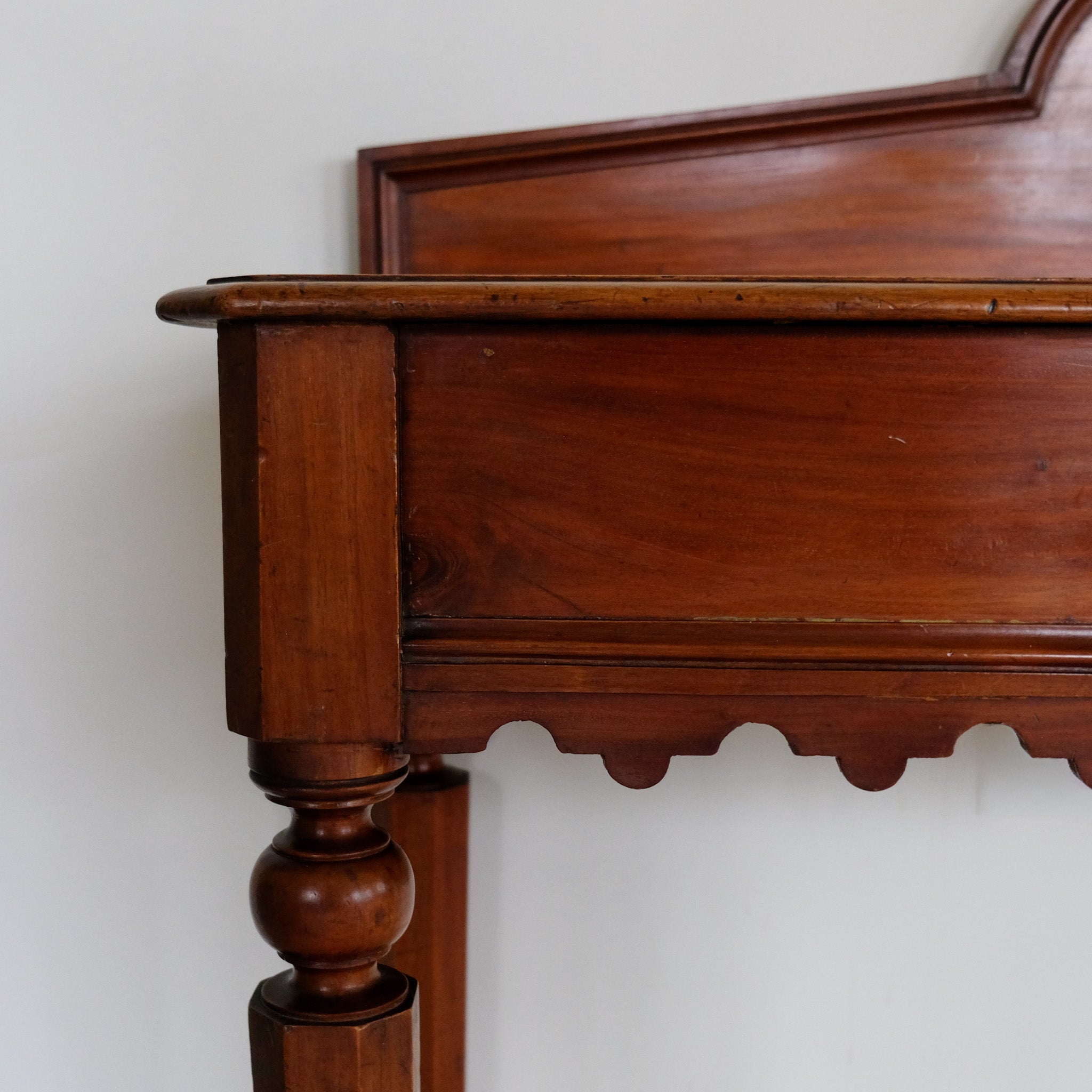 VICTORIAN MAHOGANY HALL TABLE