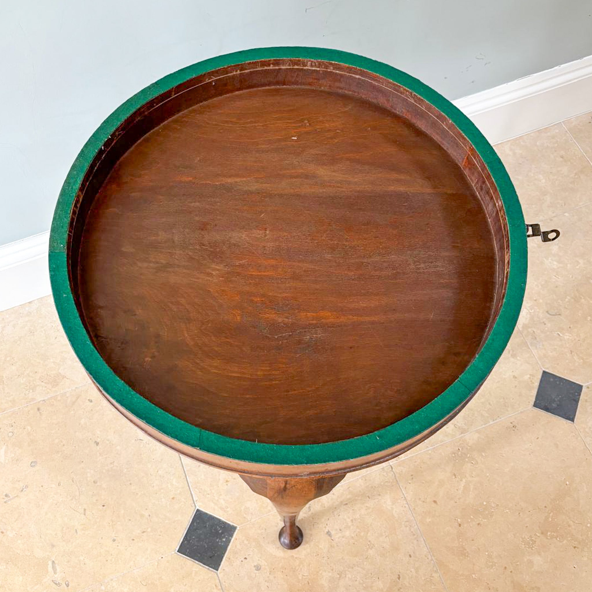 VICTORIAN SATINWOOD OCCASIONAL / LAMP TABLE