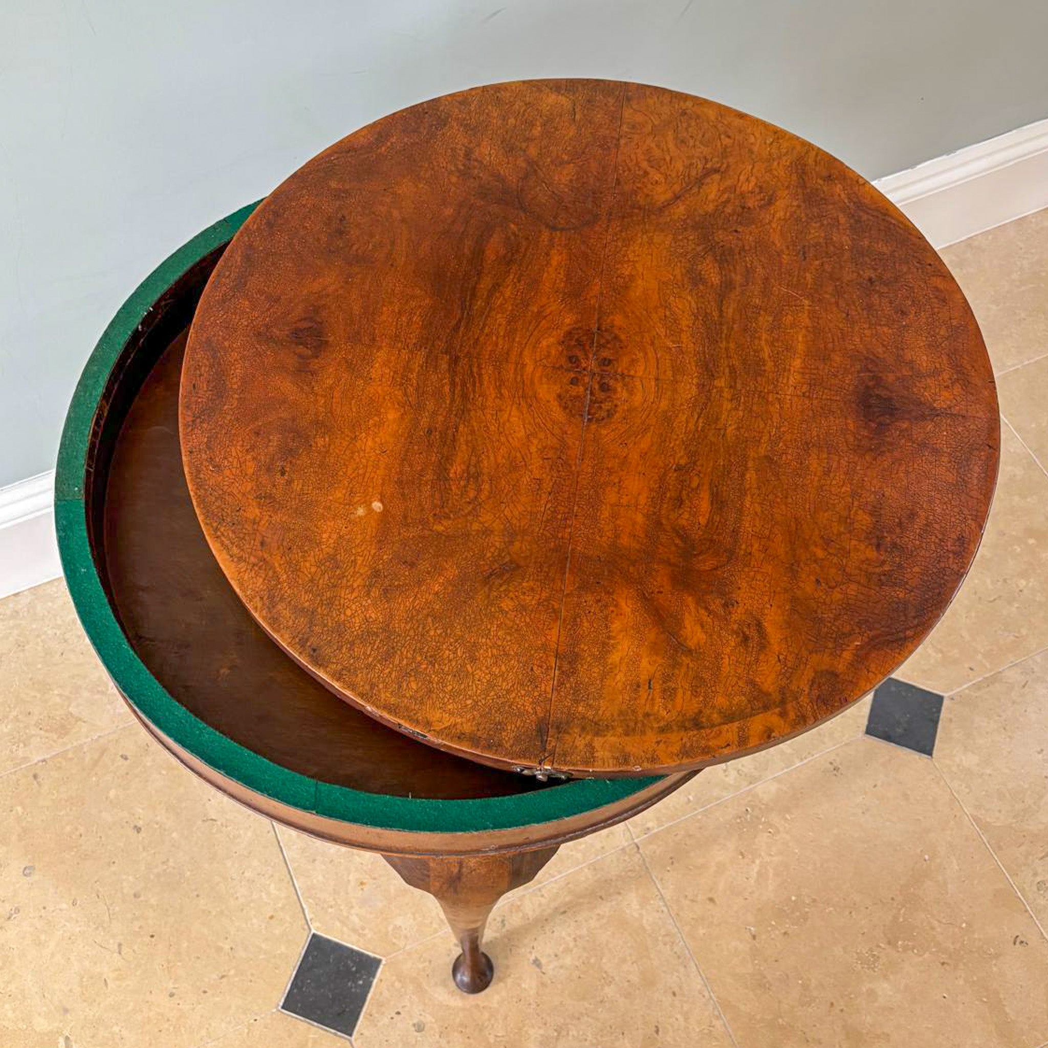 VICTORIAN SATINWOOD OCCASIONAL / LAMP TABLE