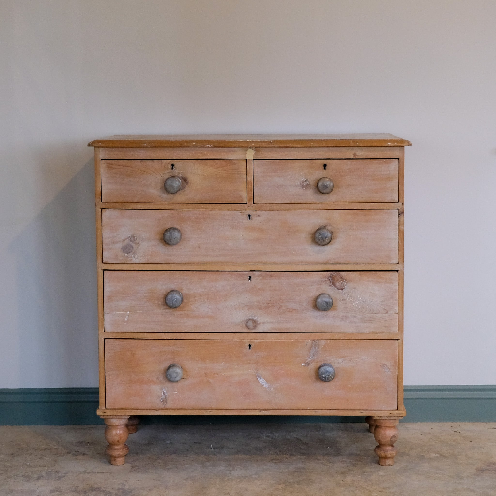 VICTORIAN PINE CHEST OF DRAWERS