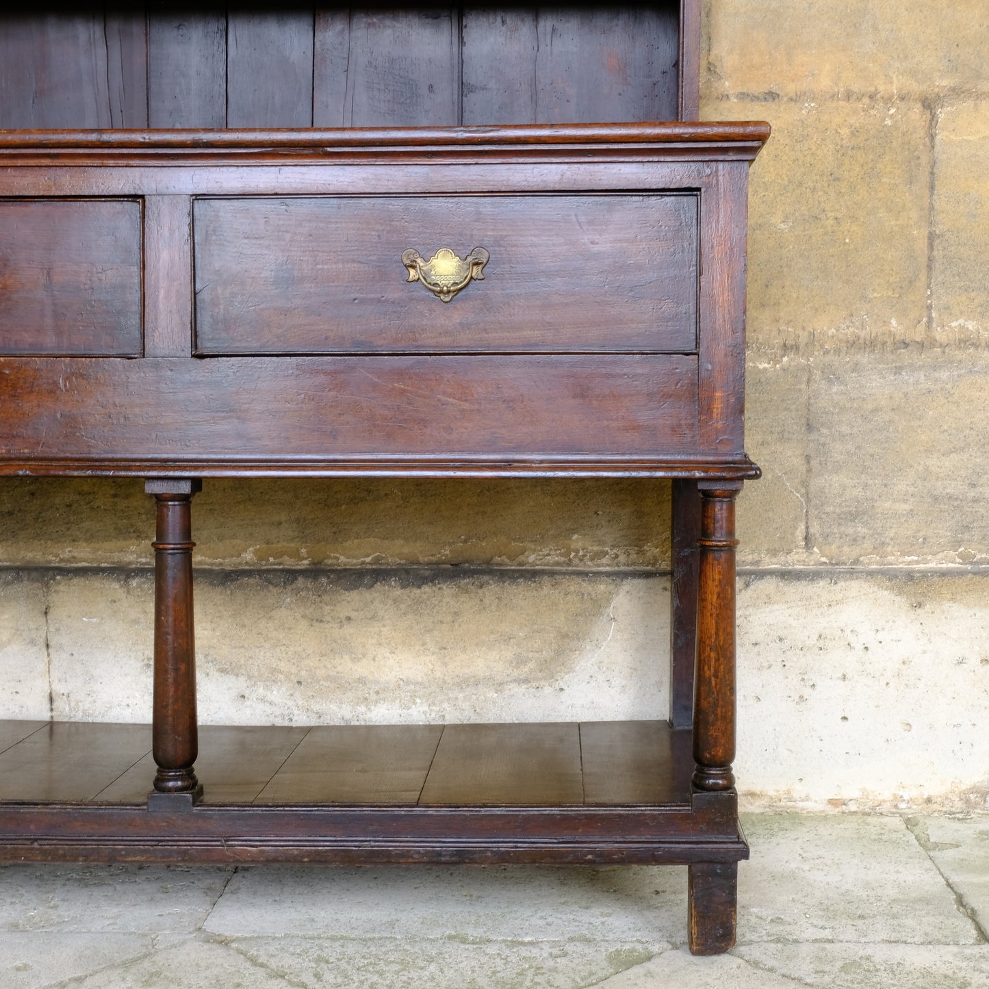 18th century Welsh oak dresser