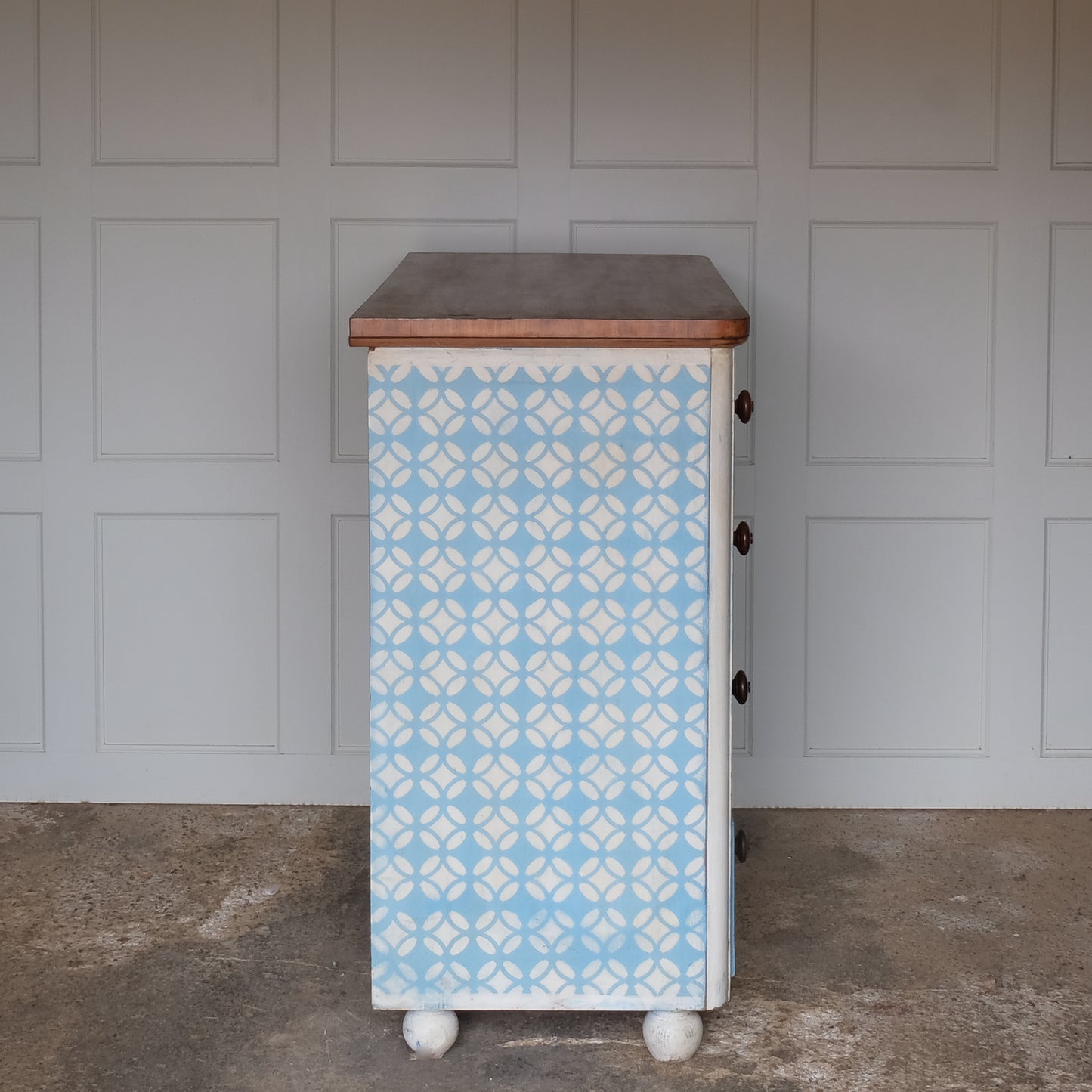 19TH CENTURY GEOMETRIC PAINTED CHEST OF DRAWERS