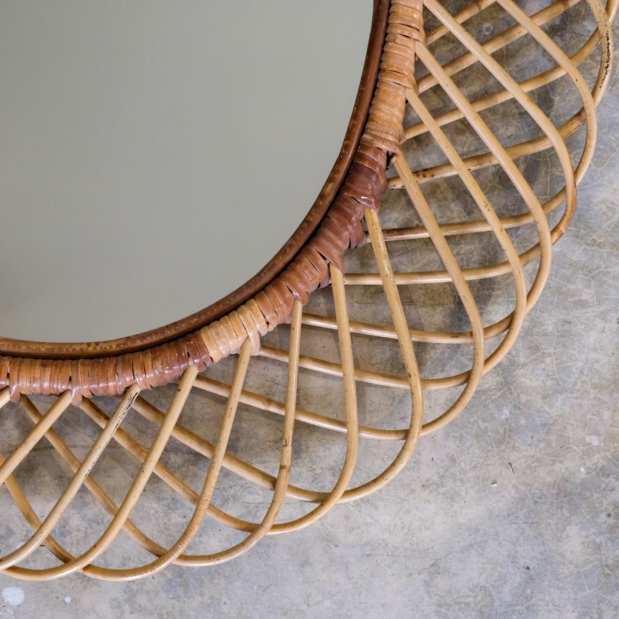 MID-CENTURY WALL MIRROR IN THE STYLE OF FRANCO ALBINI
