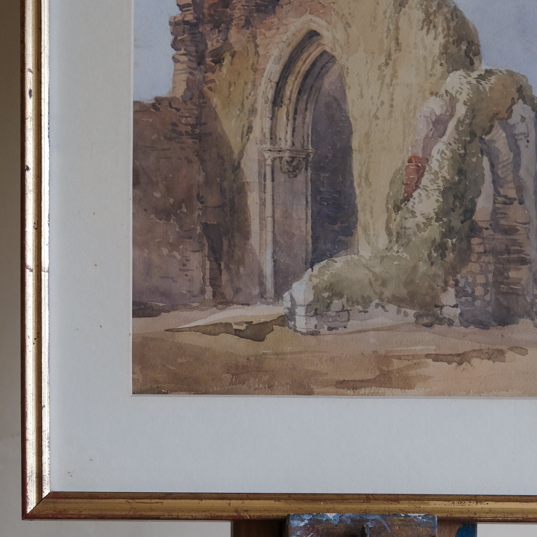 RUINS WITH AN ARCHWAY