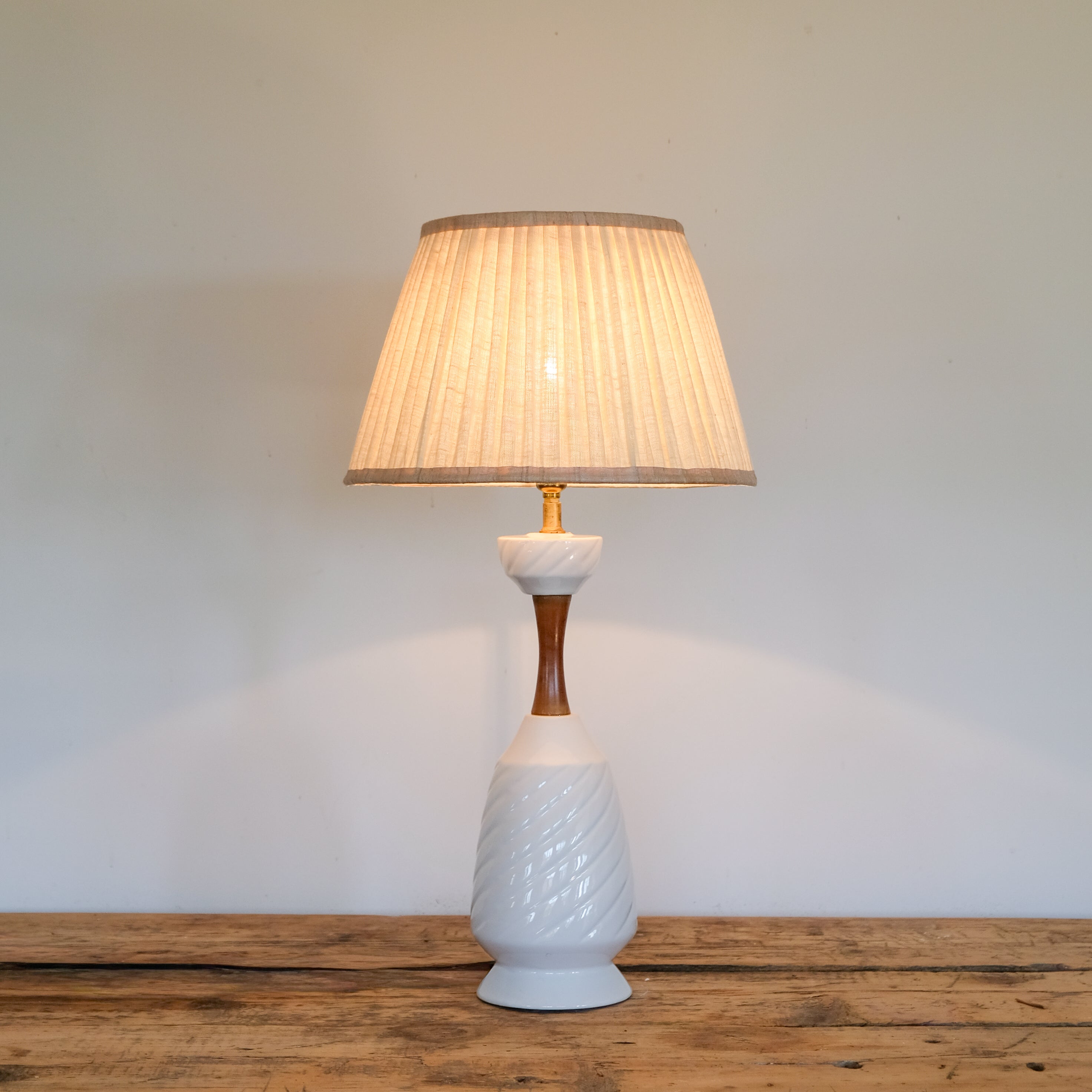 Mid Century White Ceramic Table Lamp