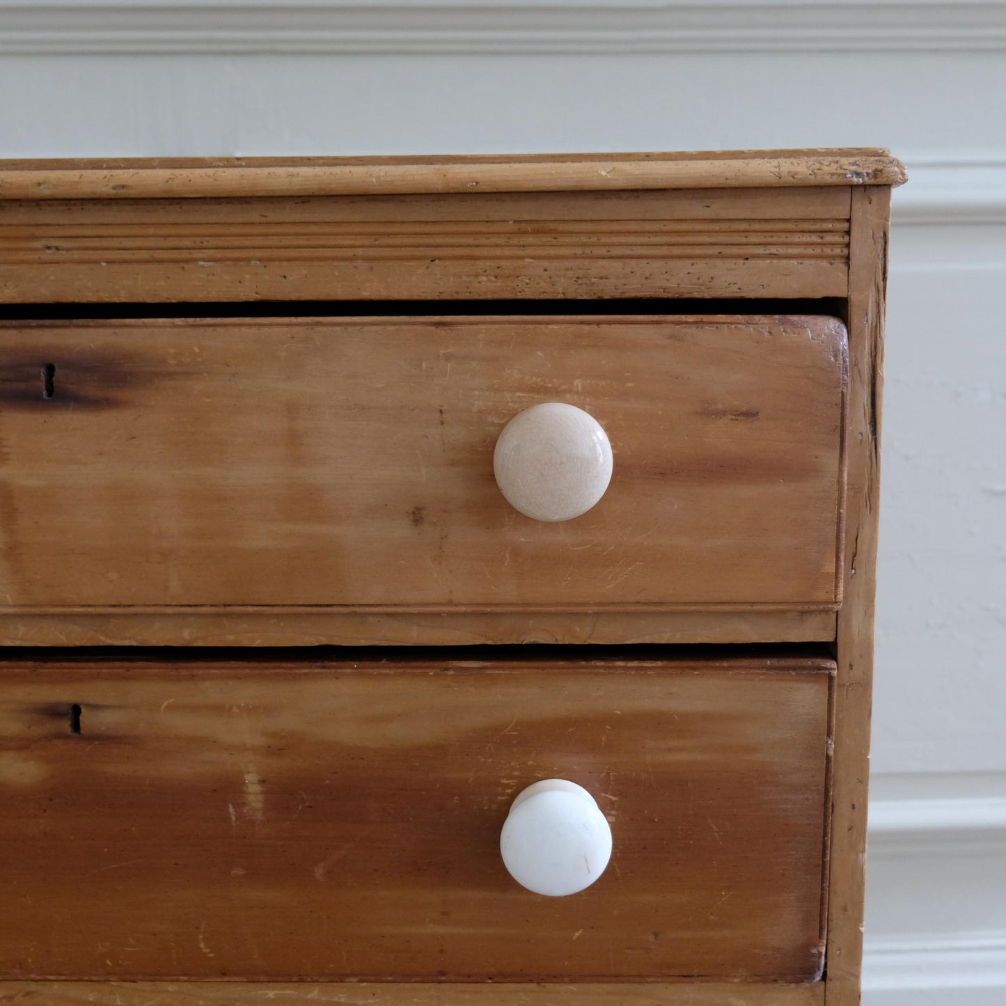 EDWARDIAN PINE CHEST OF DRAWERS WITH CERAMIC HANDLES