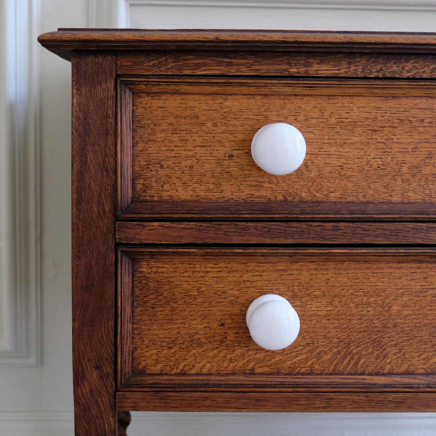 ARTS AND CRAFTS OAK SIDEBOARD WITH DRAWERS