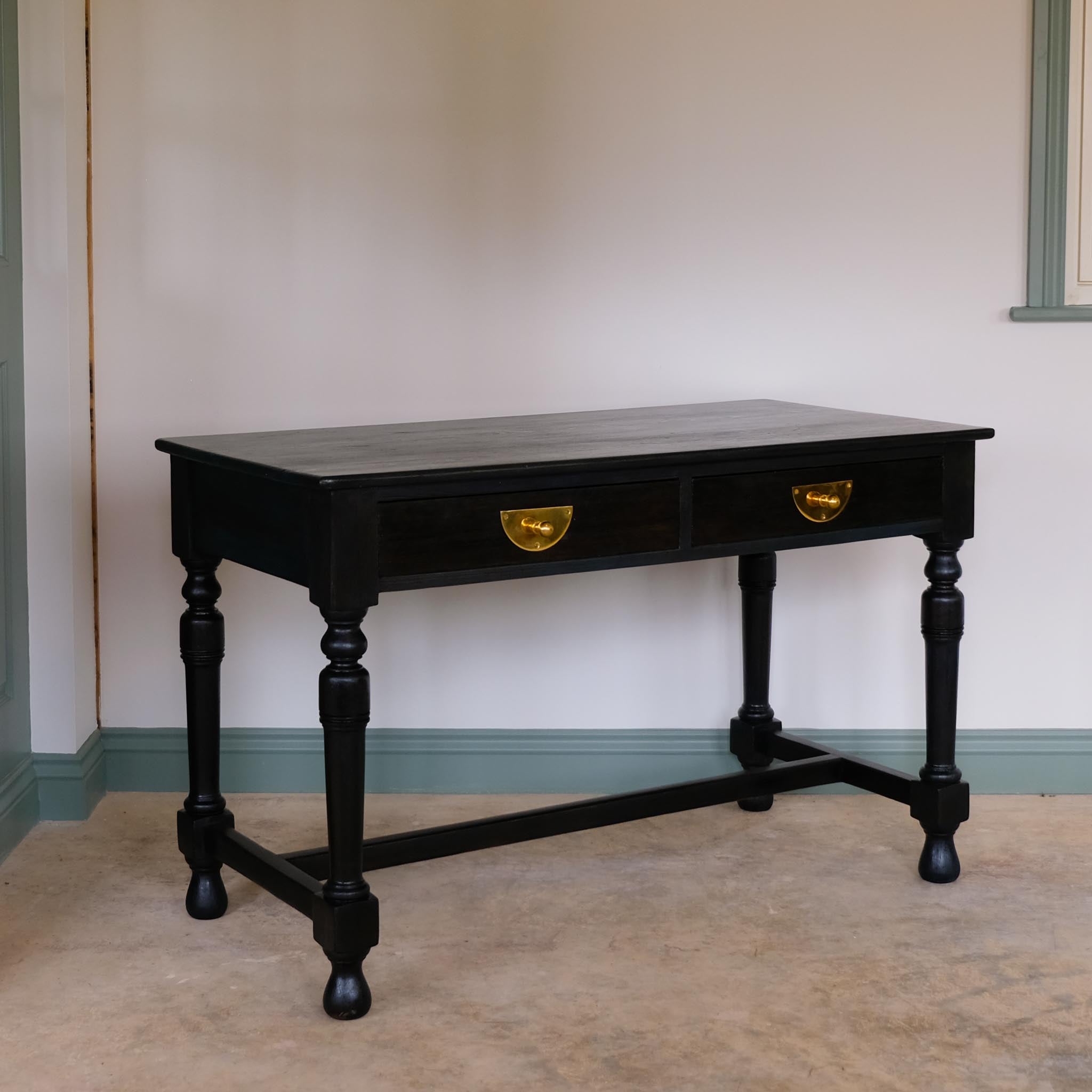 ARTS AND CRAFTS BLUE OAK DESK