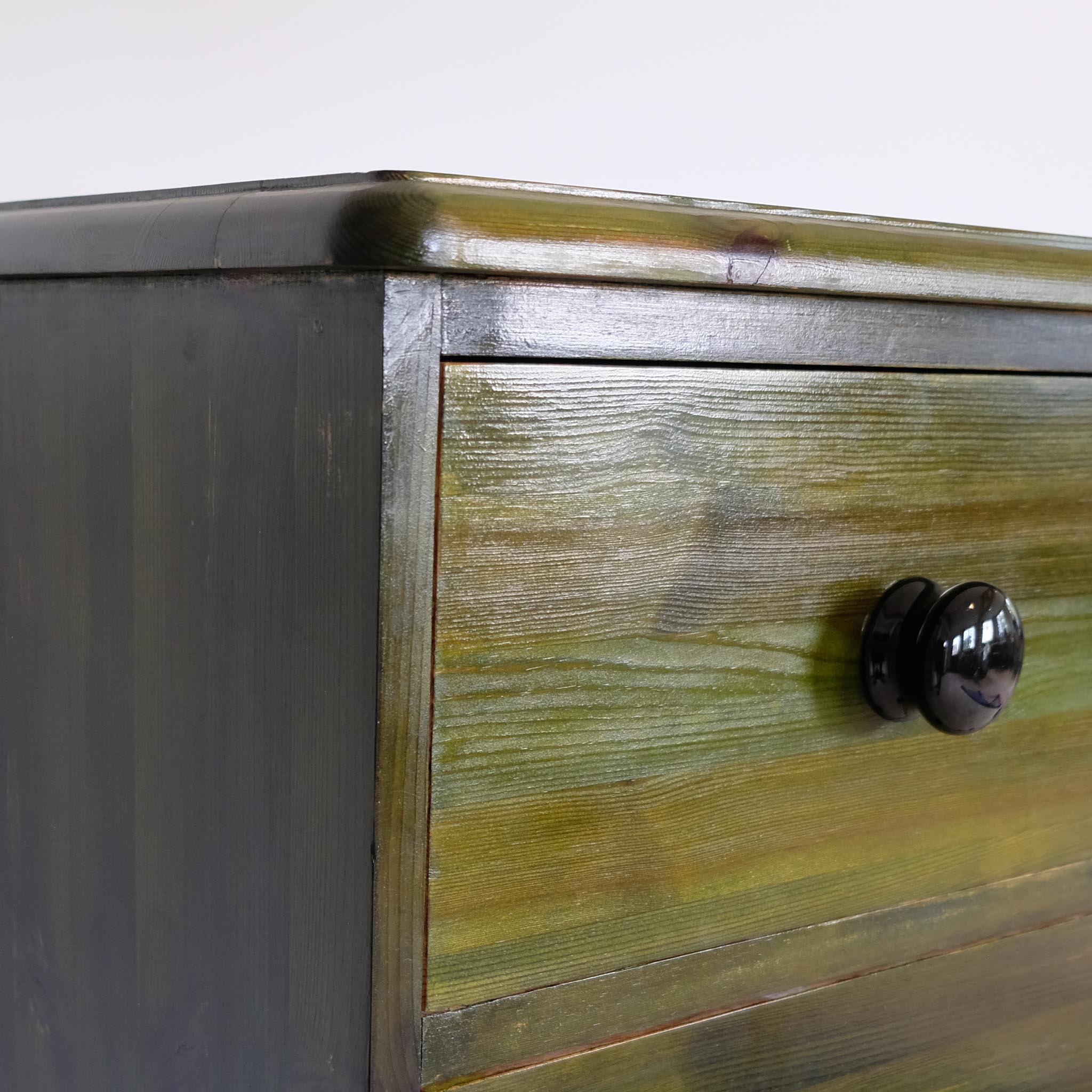 GREEN PINE CHEST OF DRAWERS
